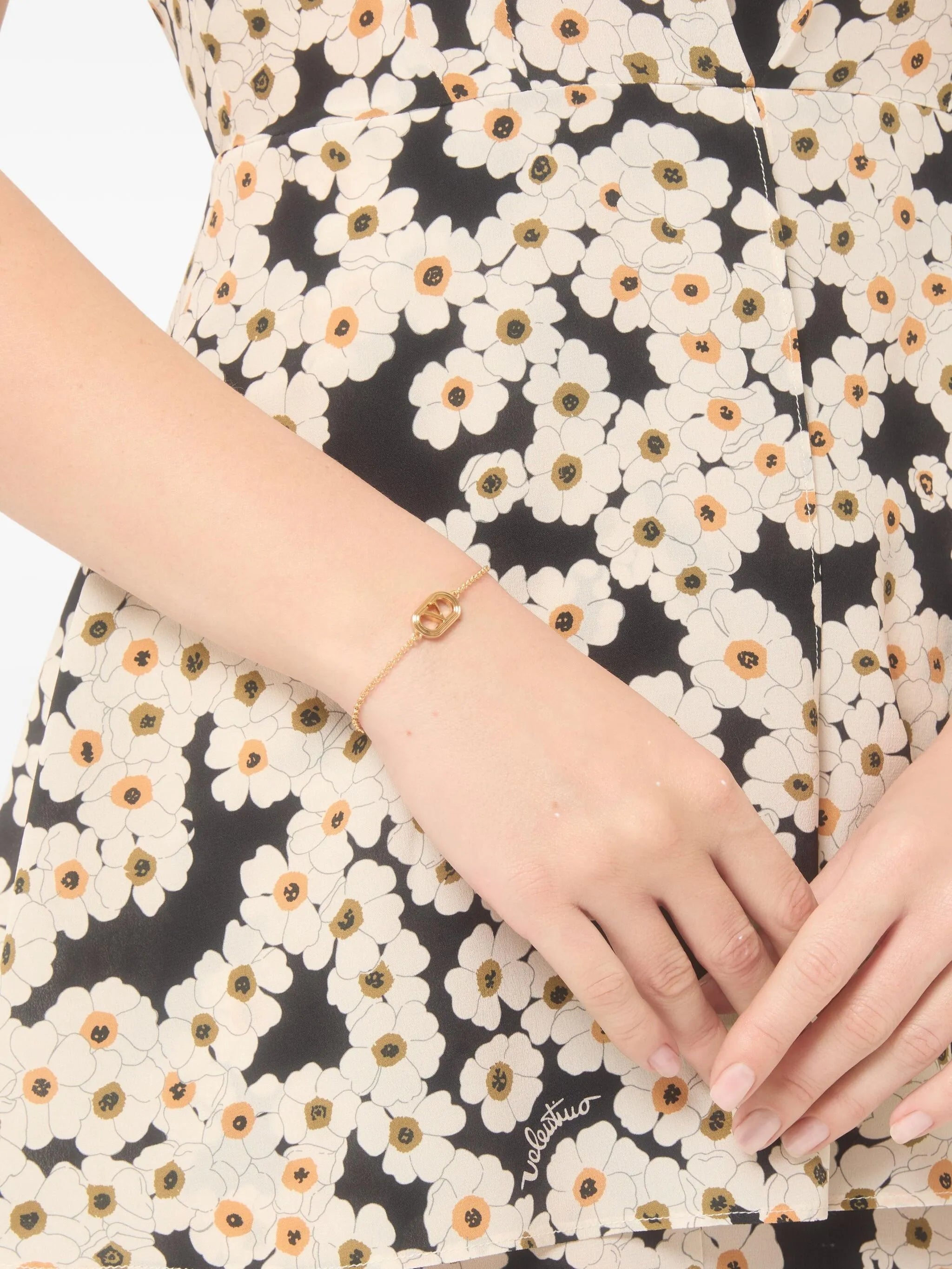 Oval bracelet