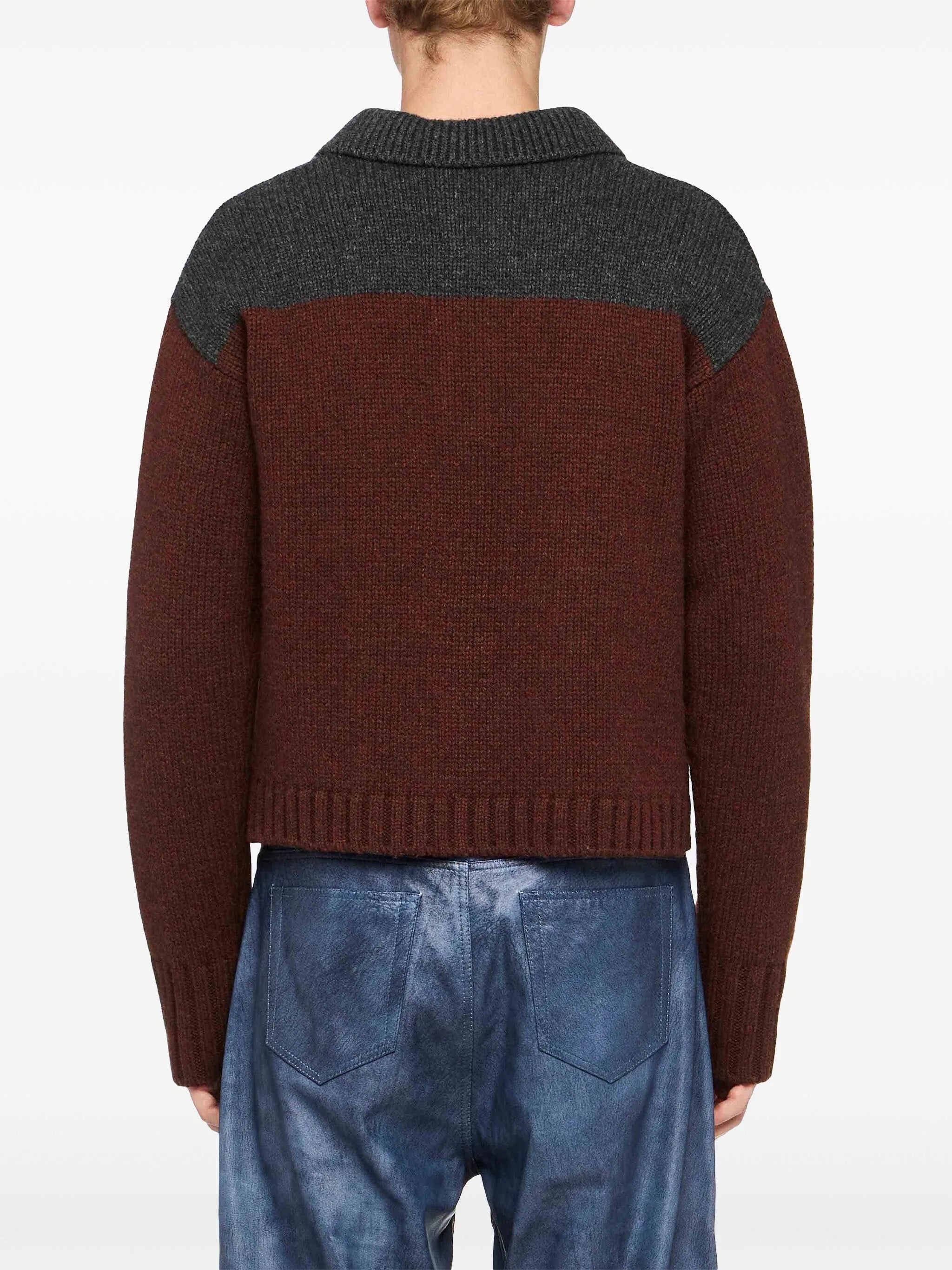 House jumper