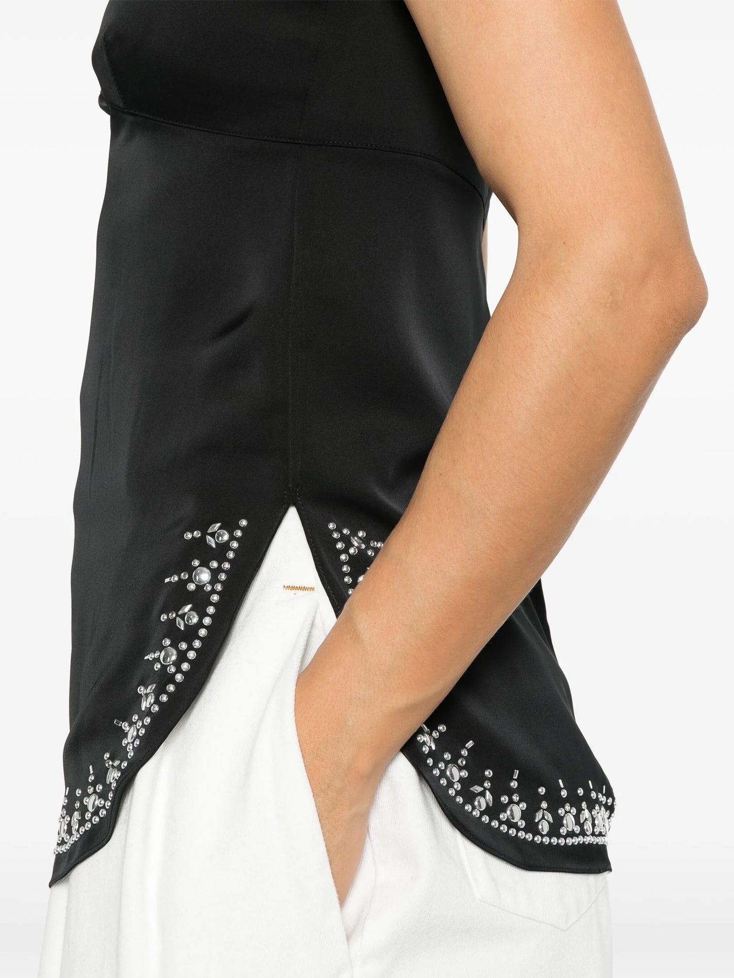 stud-detail top