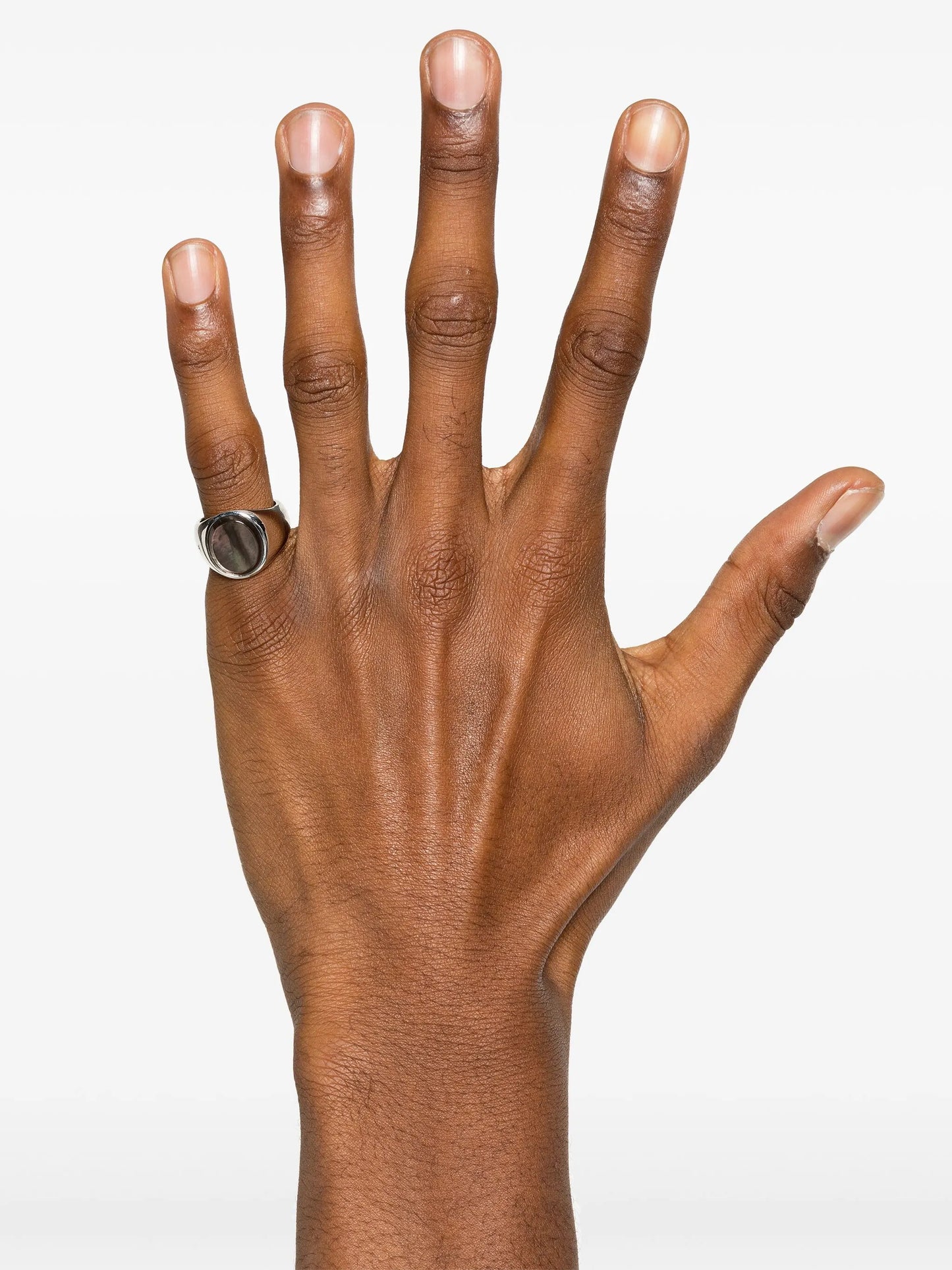Oval signet ring