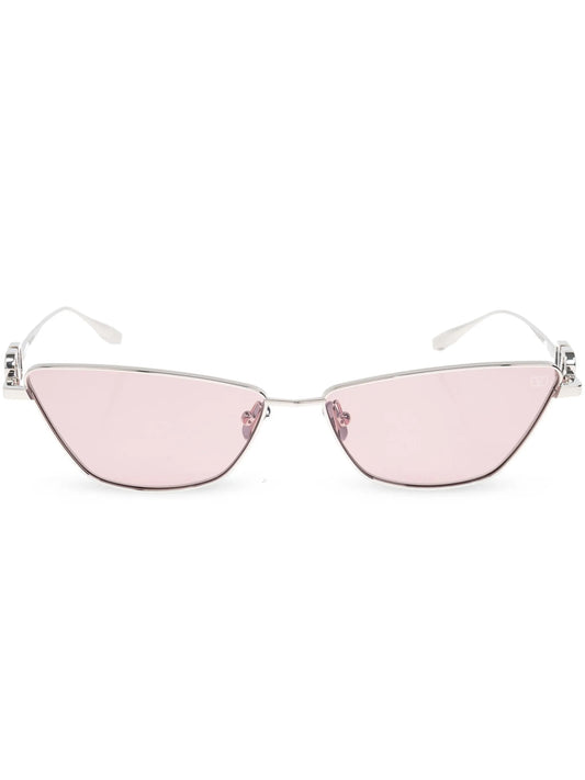 cat-eye sunglasses