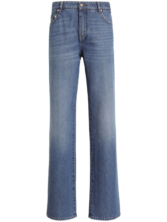 stonewashed jeans