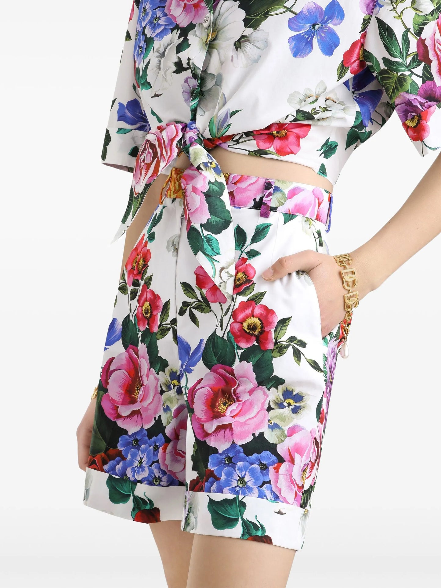 floral-print shorts