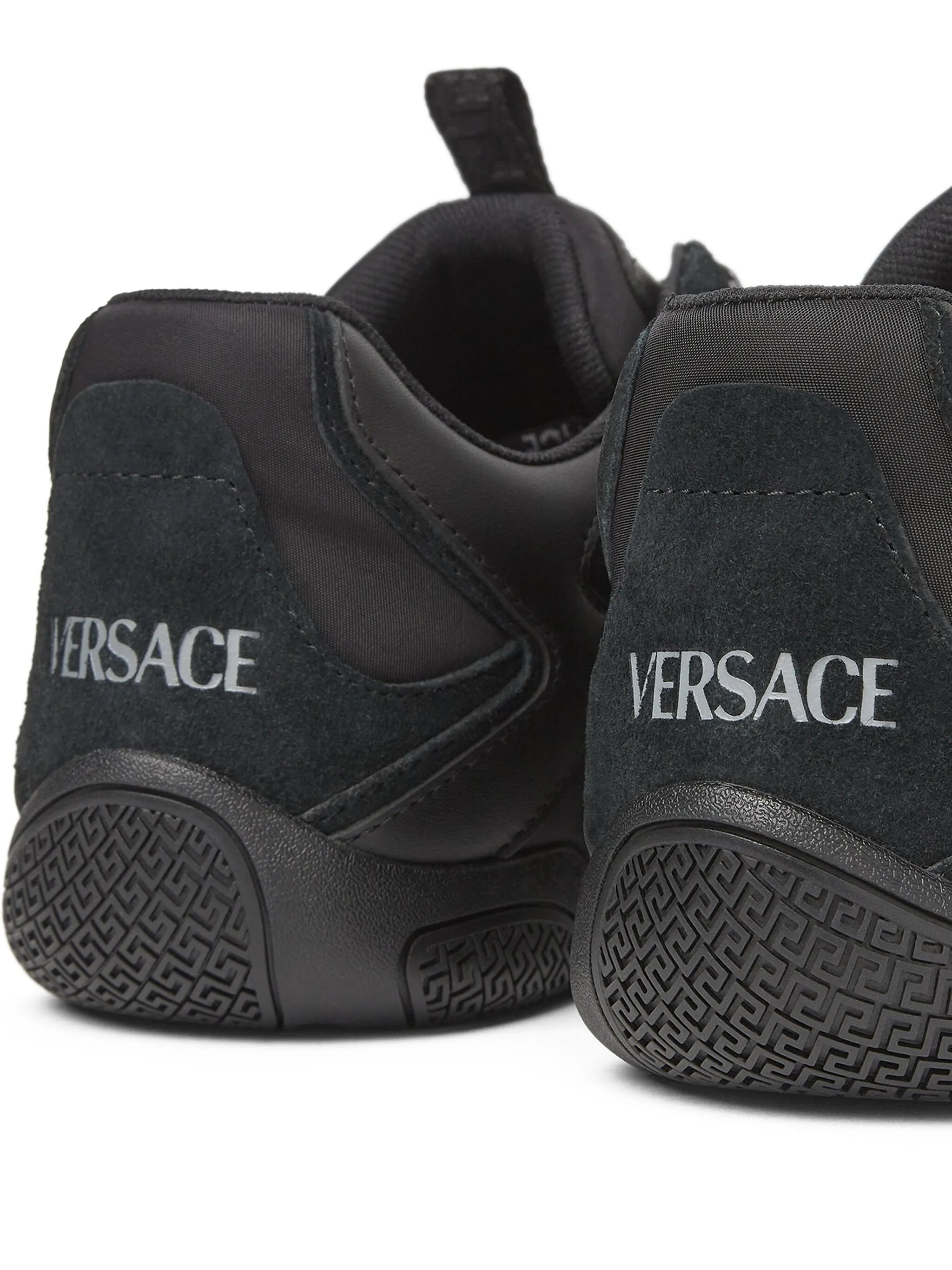 Galaxia sneakers