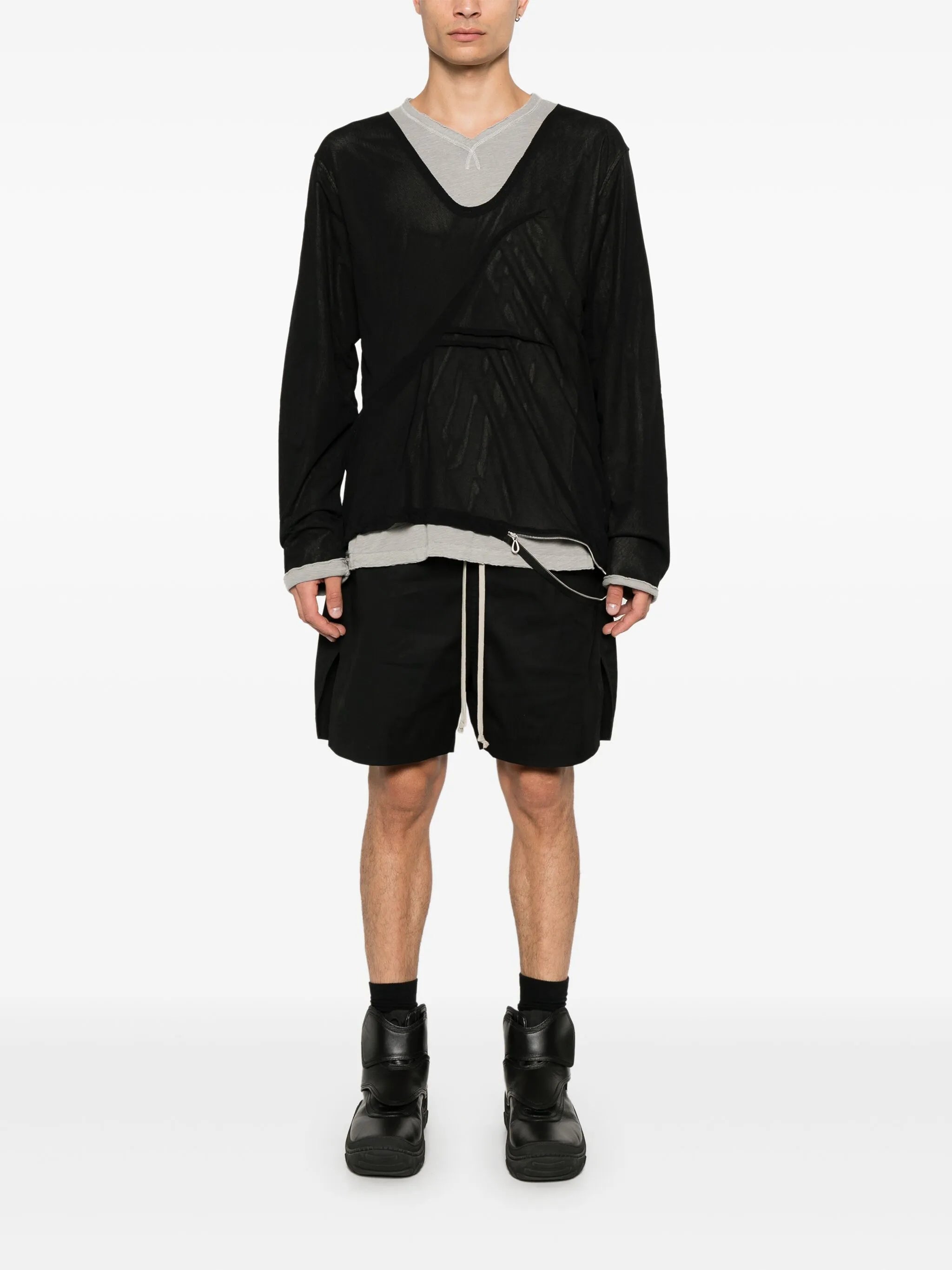 drawstring-waist shorts