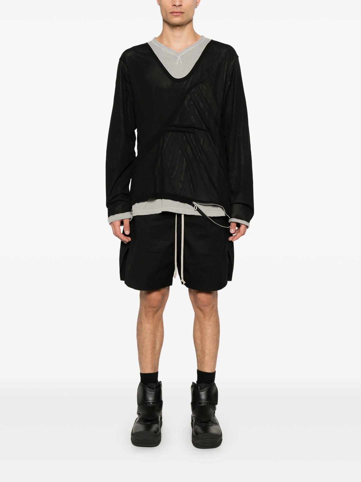 drawstring-waist shorts