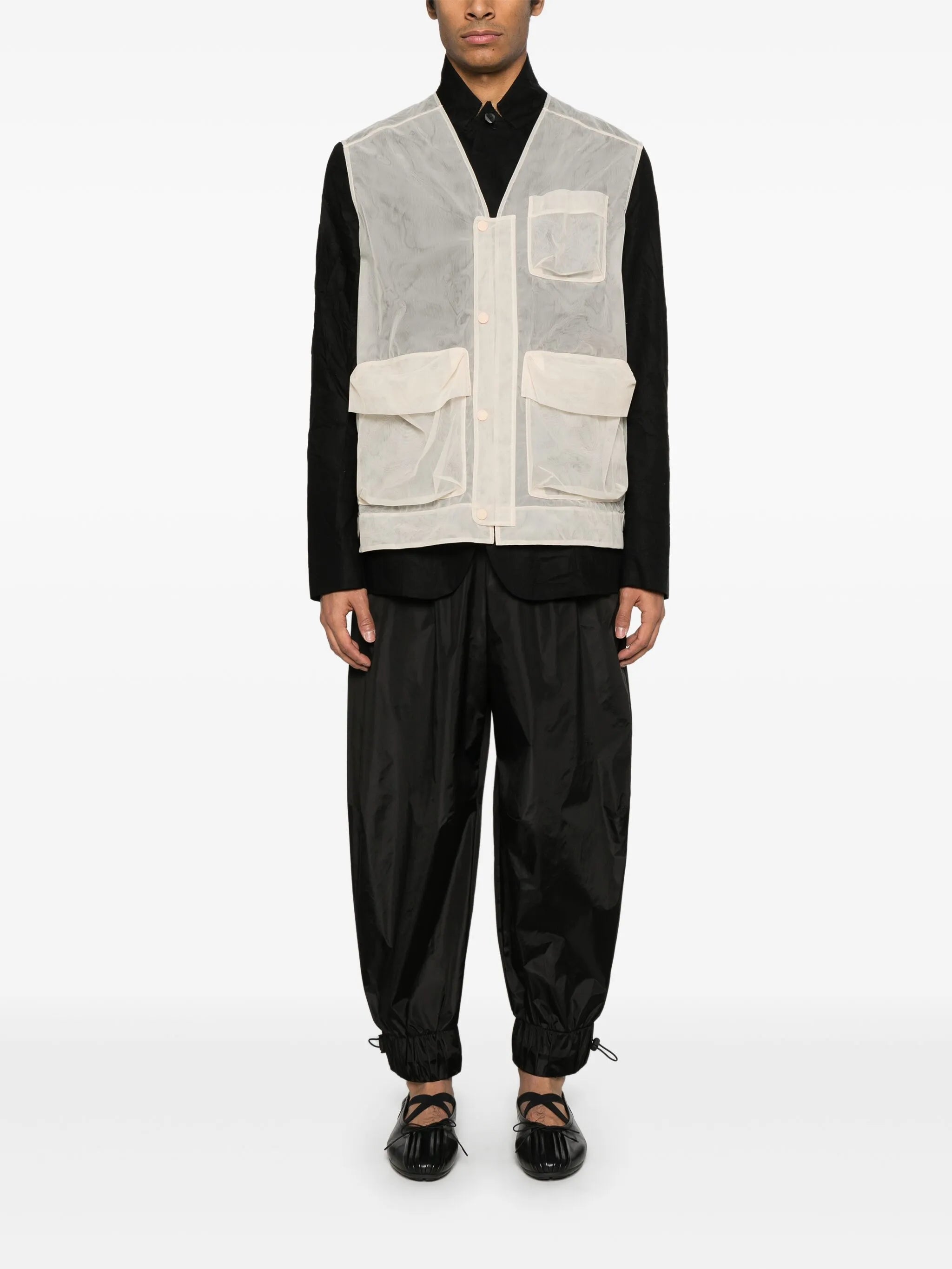 multi-pocket utility gilet