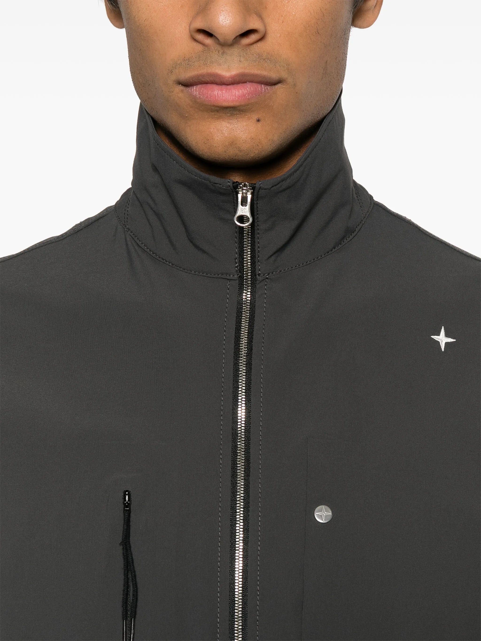 logo-embroidered shirt jacket
