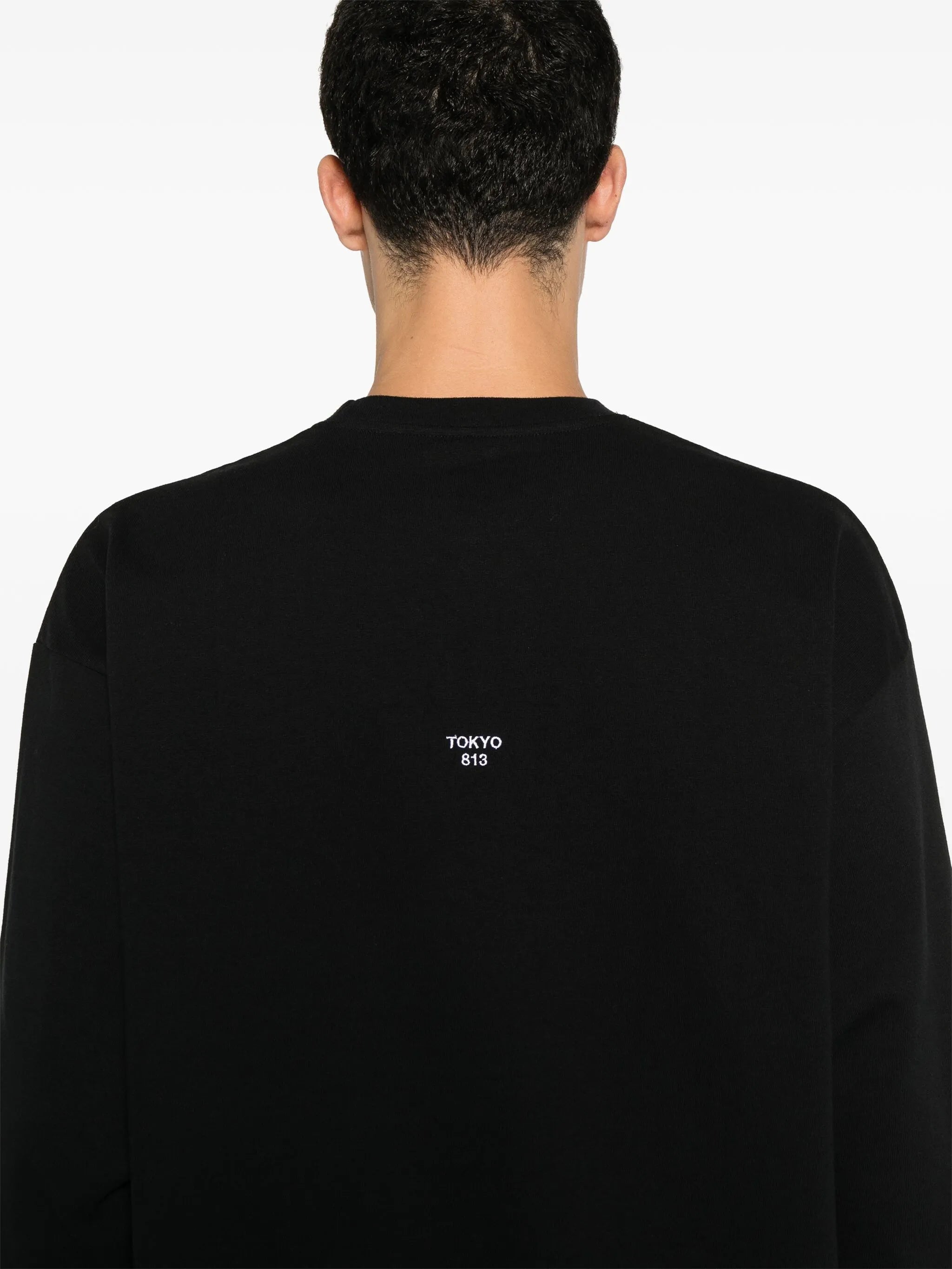logo-embroidered T-shirt