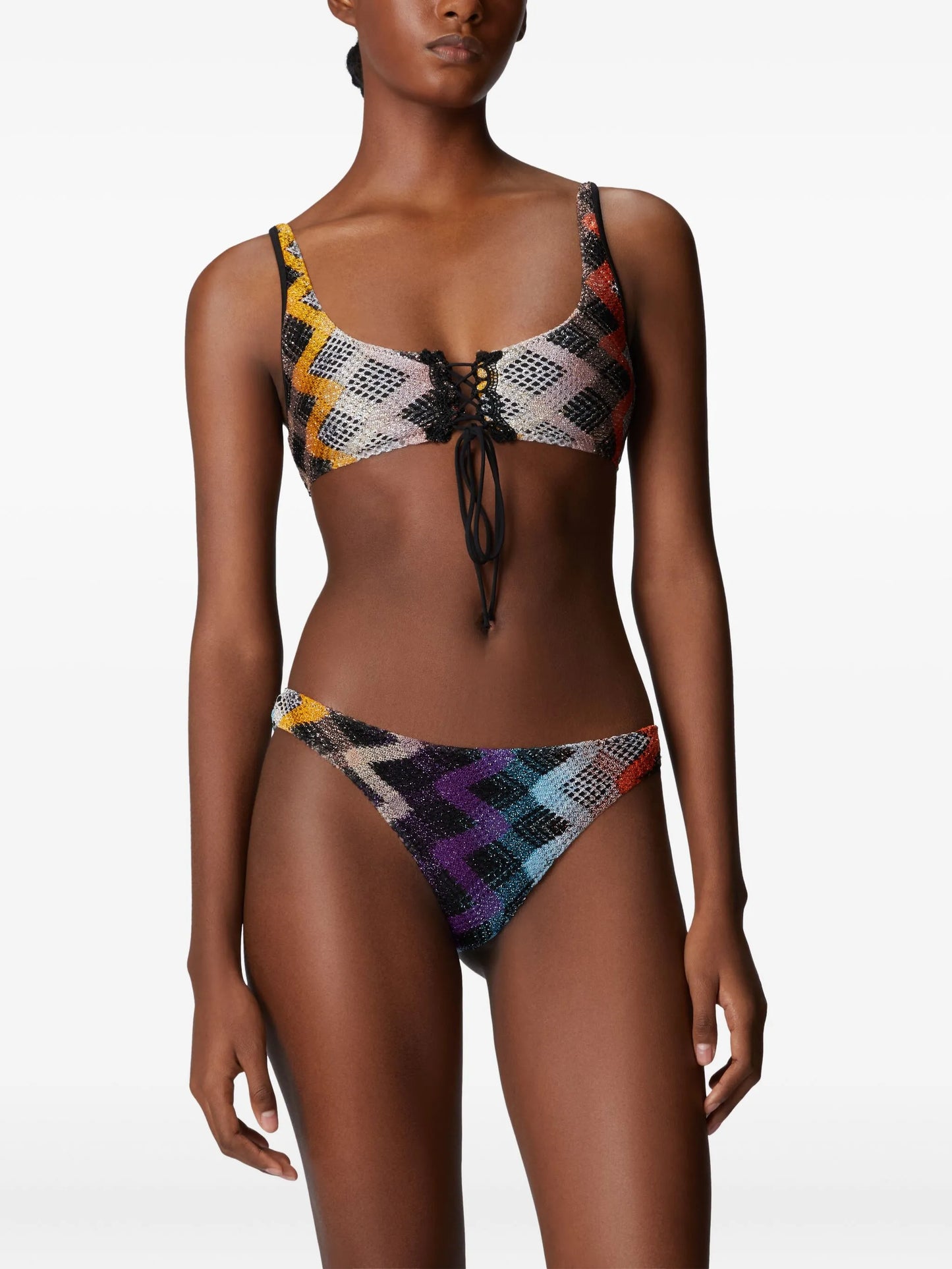 zigzag-pattern bikini