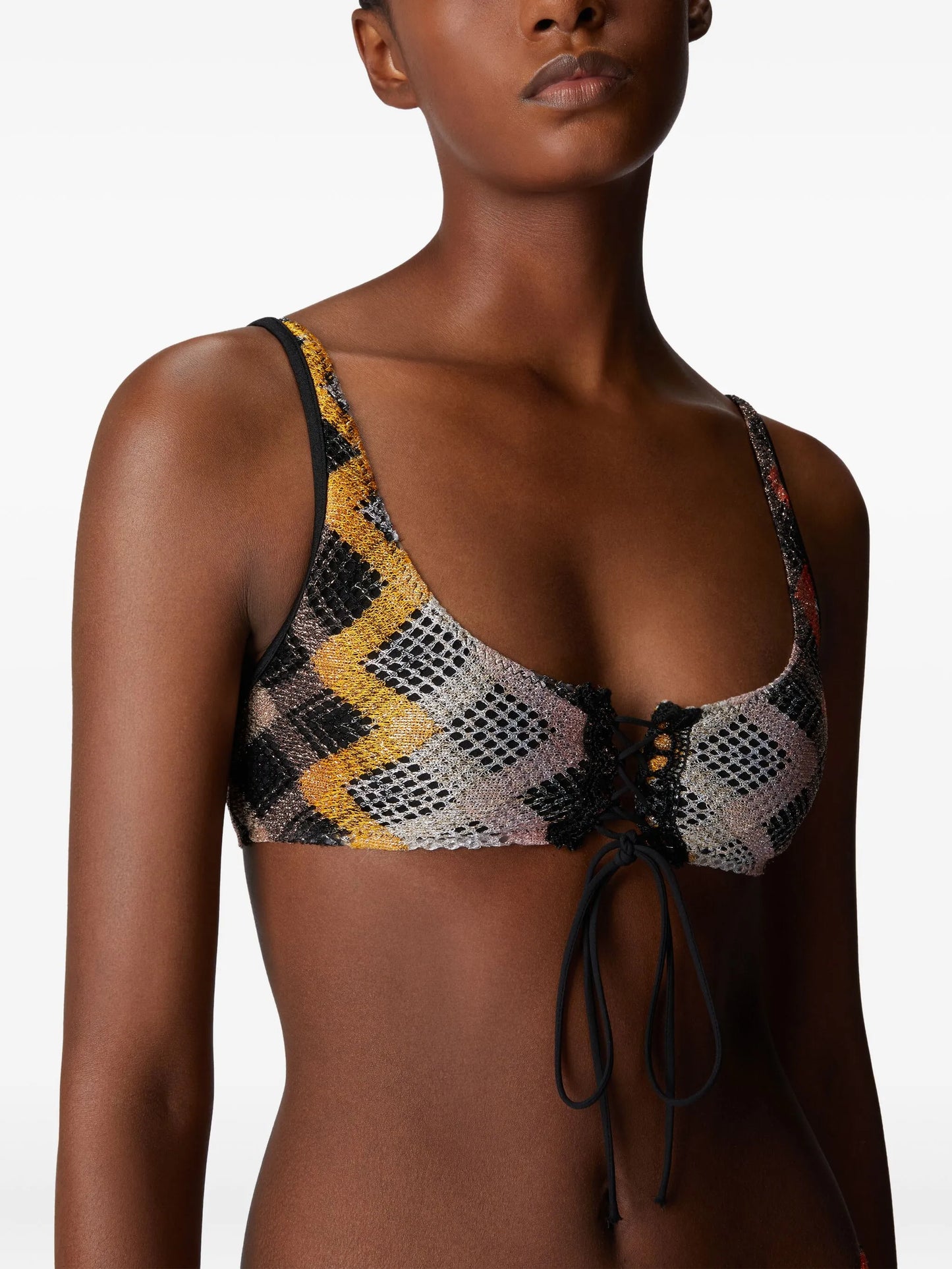 zigzag-pattern bikini