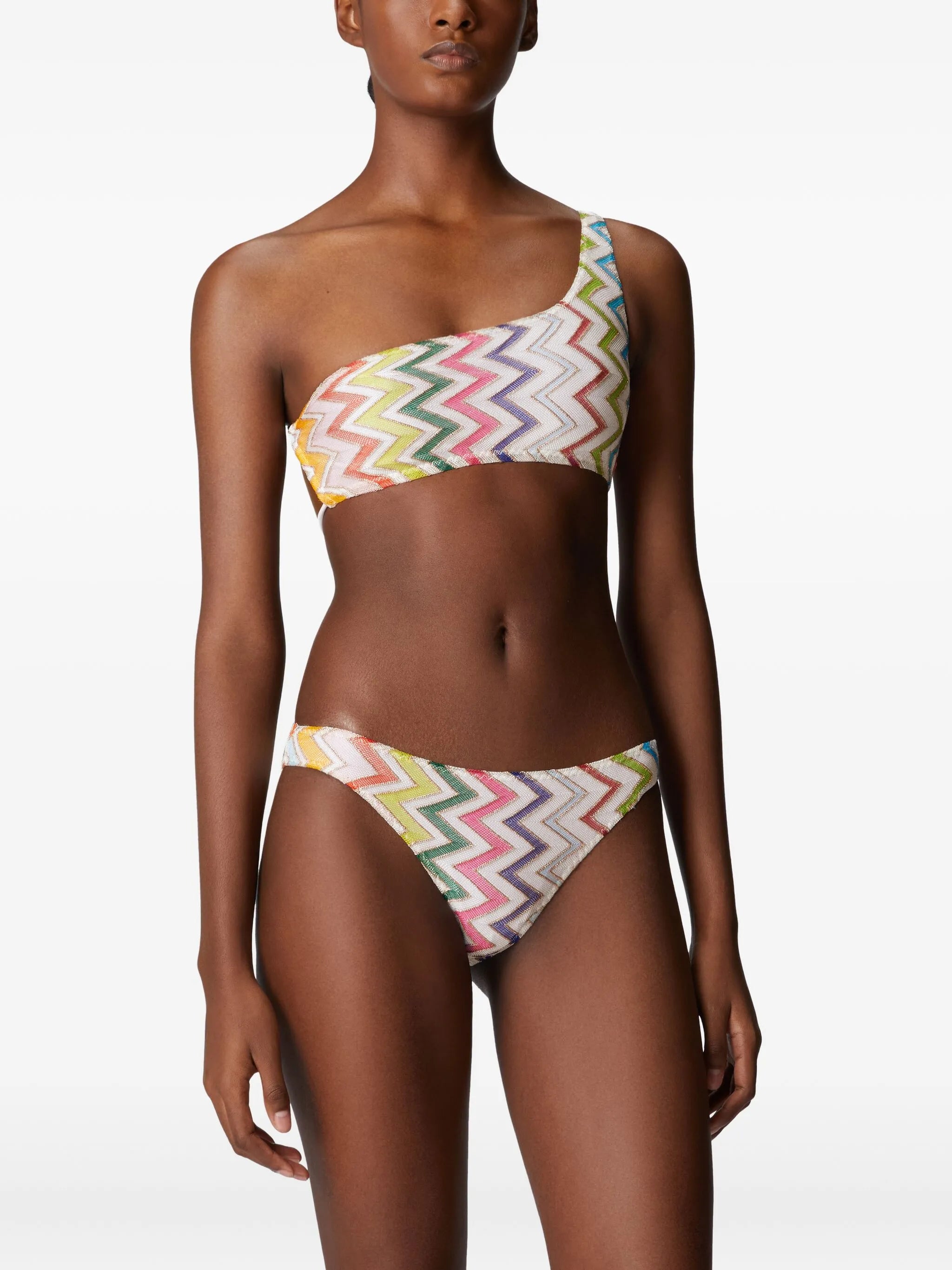 zigzag-pattern bikini