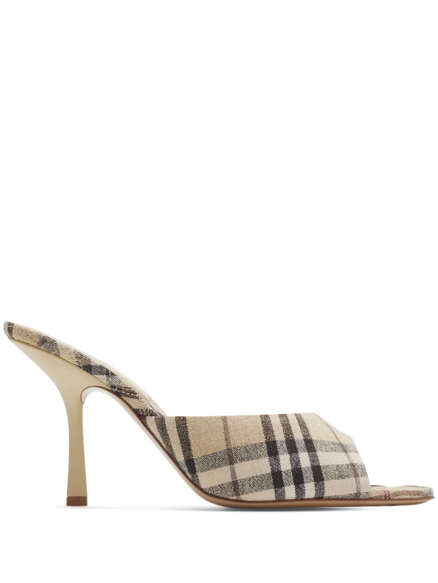 Check-pattern sandals
