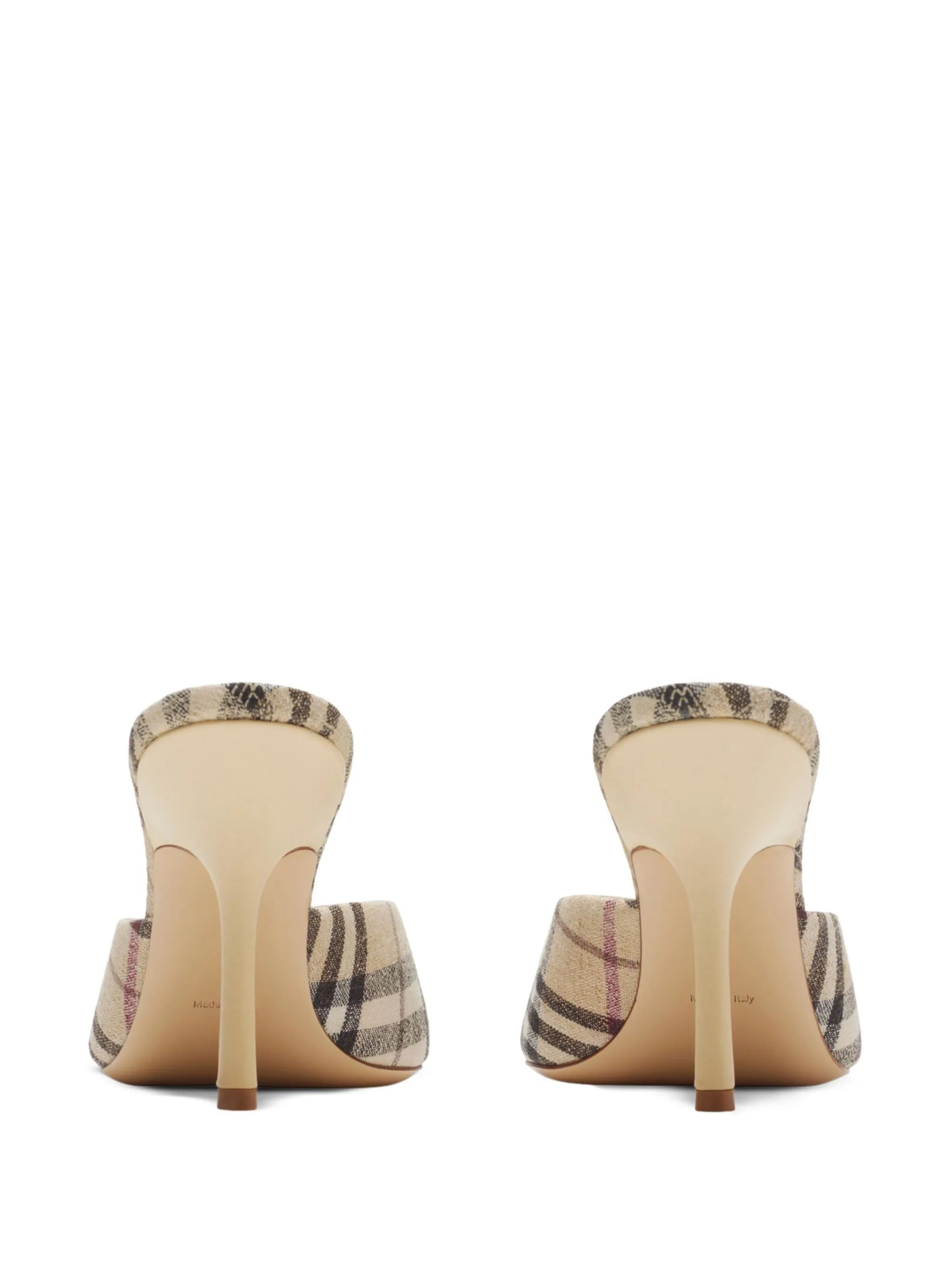 Check-pattern sandals