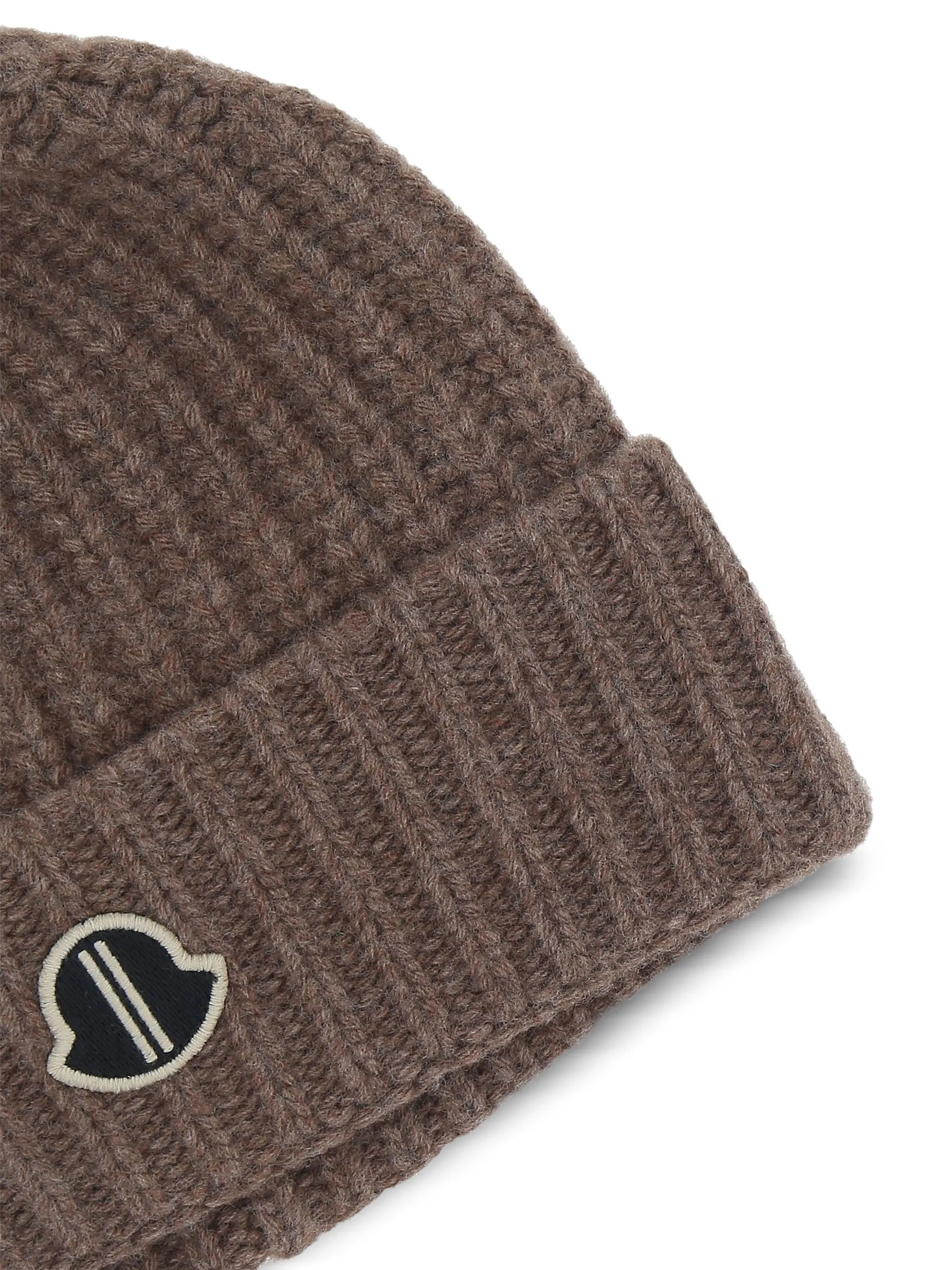 logo-patch beanie