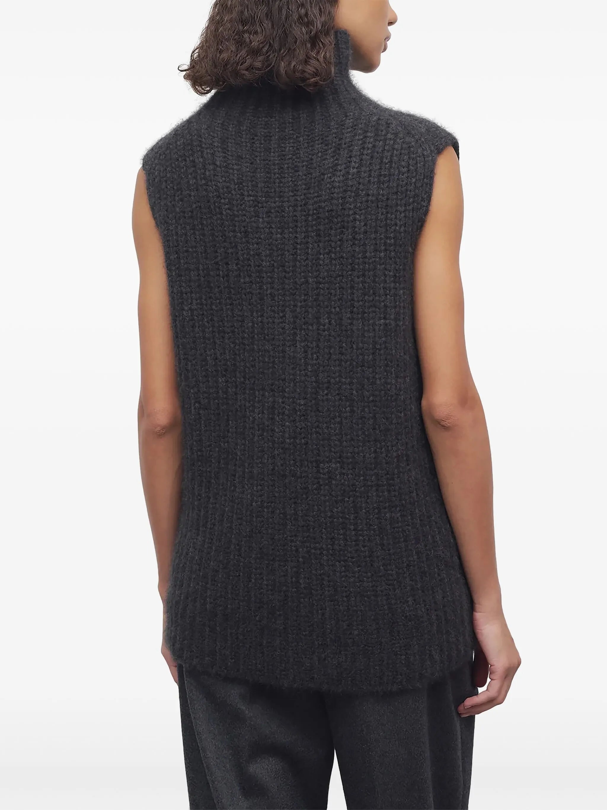 Ilena knitted vest