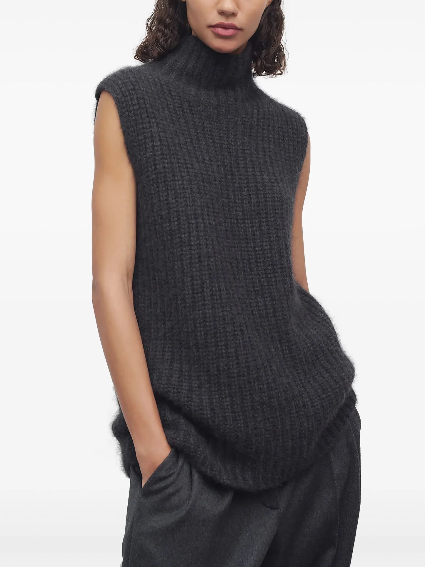 Ilena knitted vest