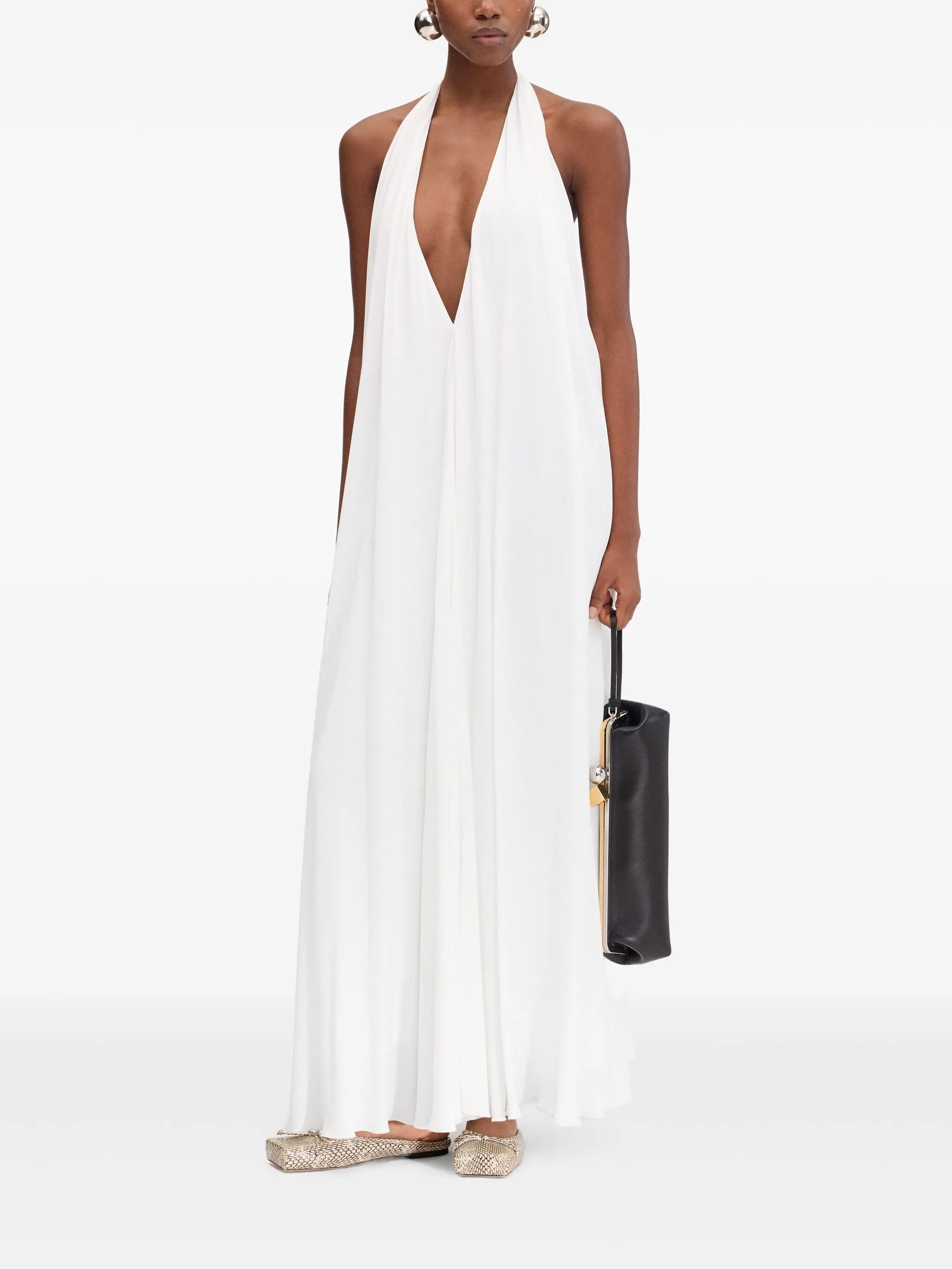 sleeveless dress