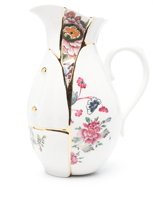 Kintsugi vase
