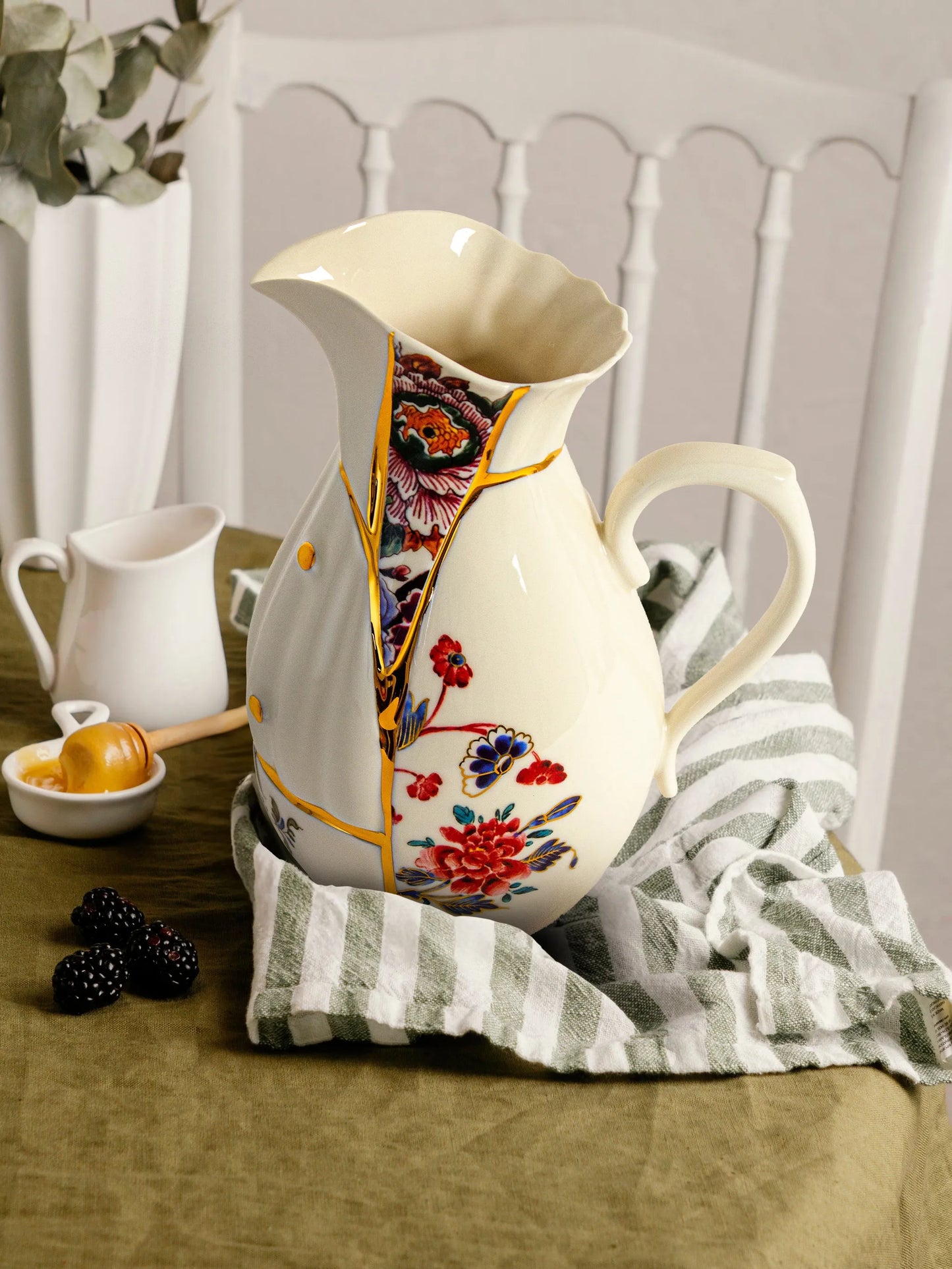 Kintsugi vase
