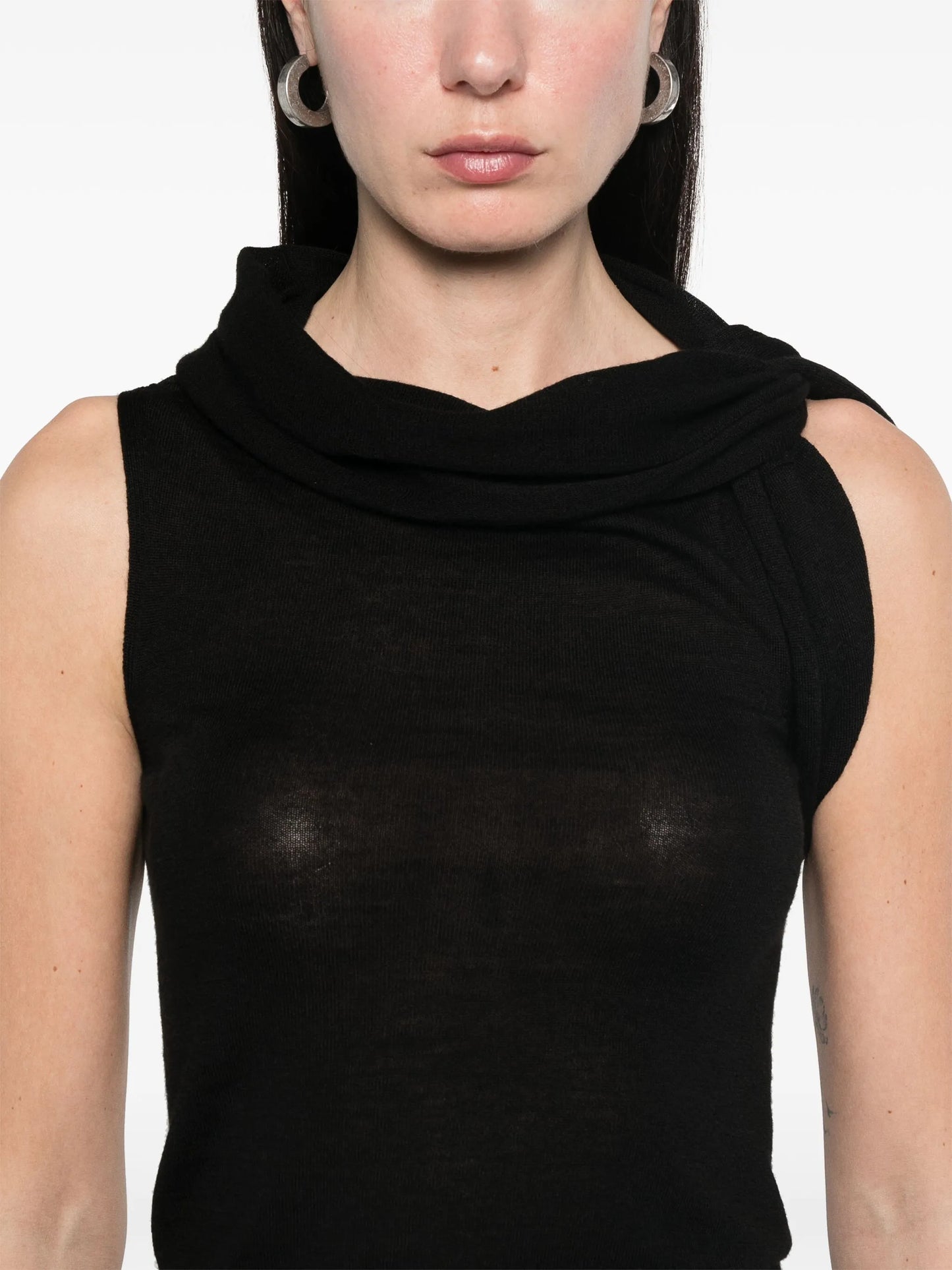twist-detail top