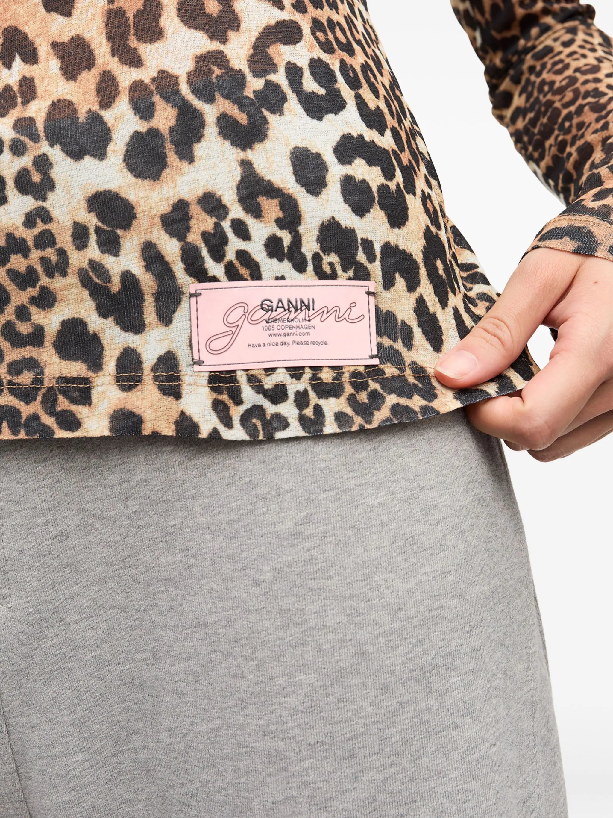 leopard-print long-sleeve T-shirt