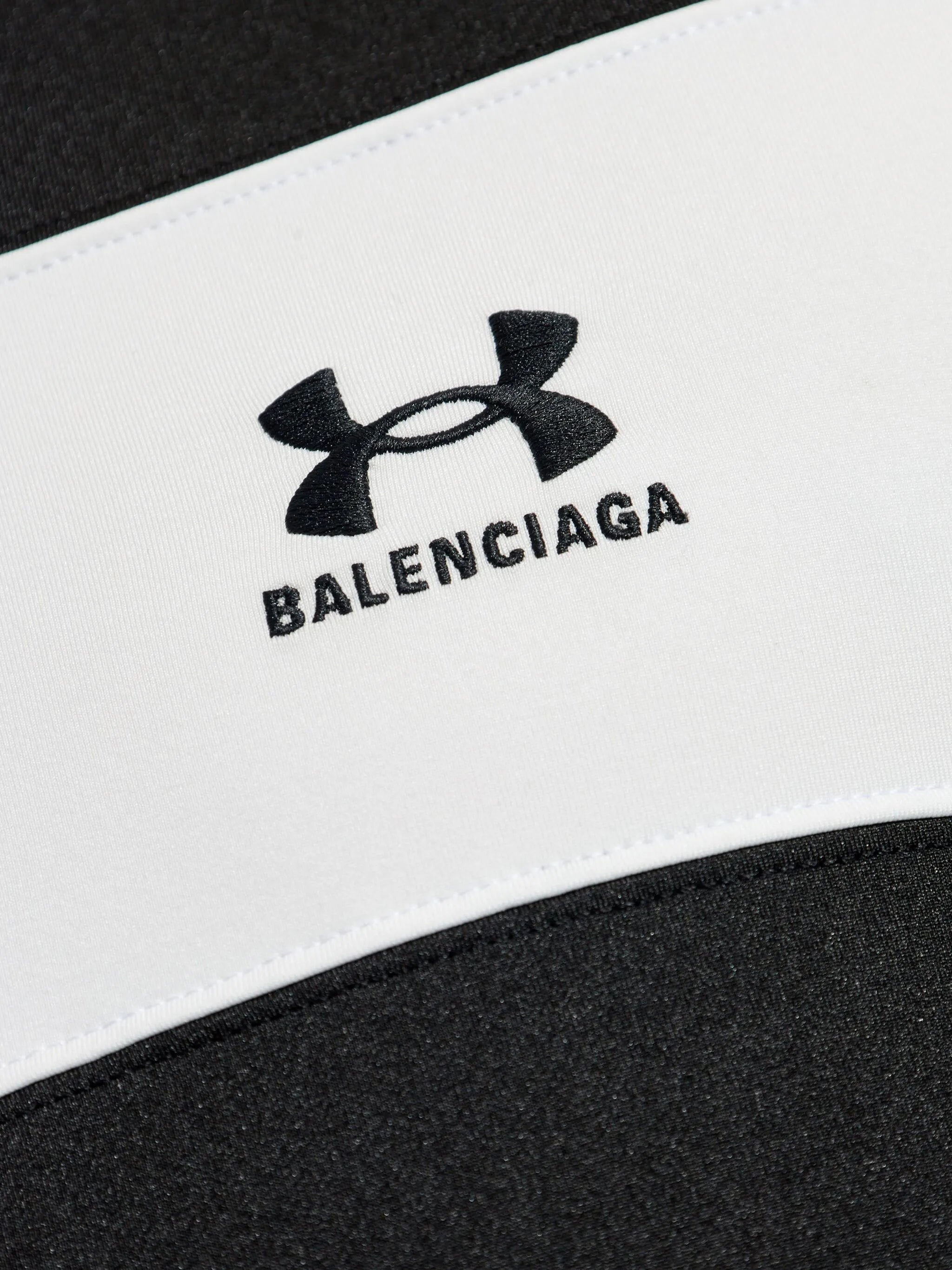 x Under Armour logo-embroidered hoodie