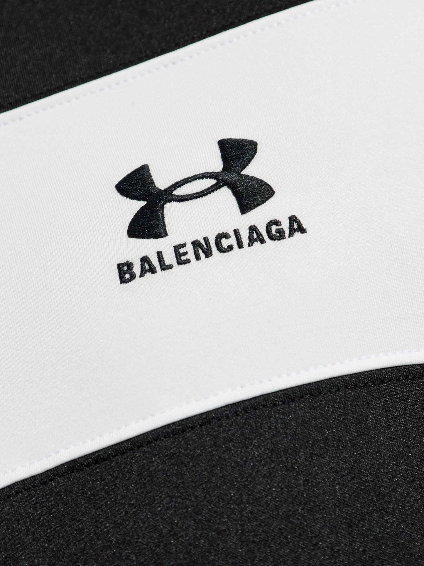 x Under Armour logo-embroidered hoodie