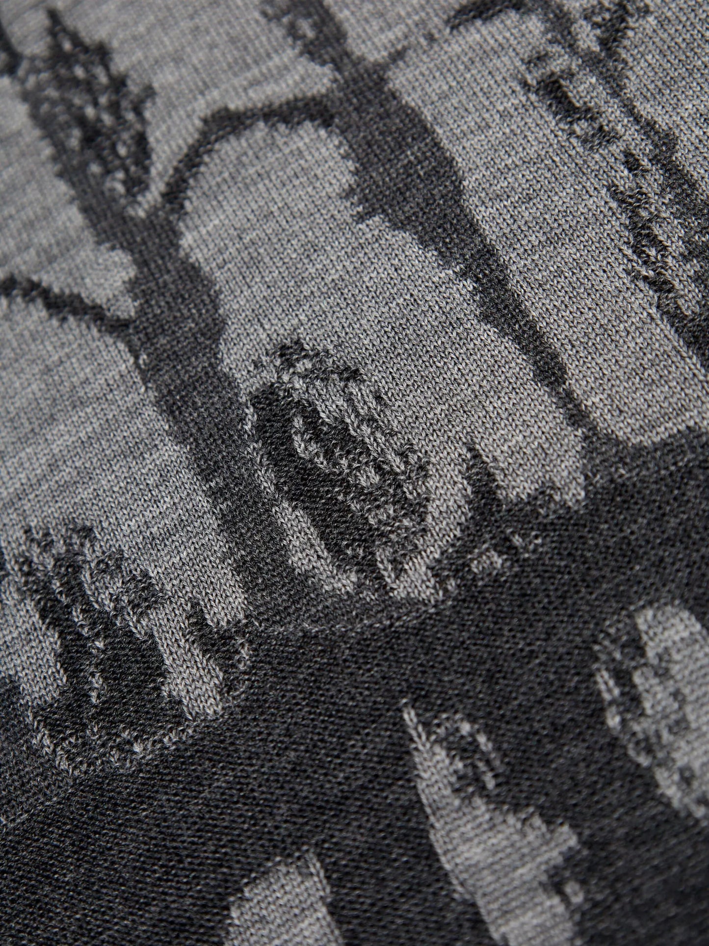 skull-intarsia sweater