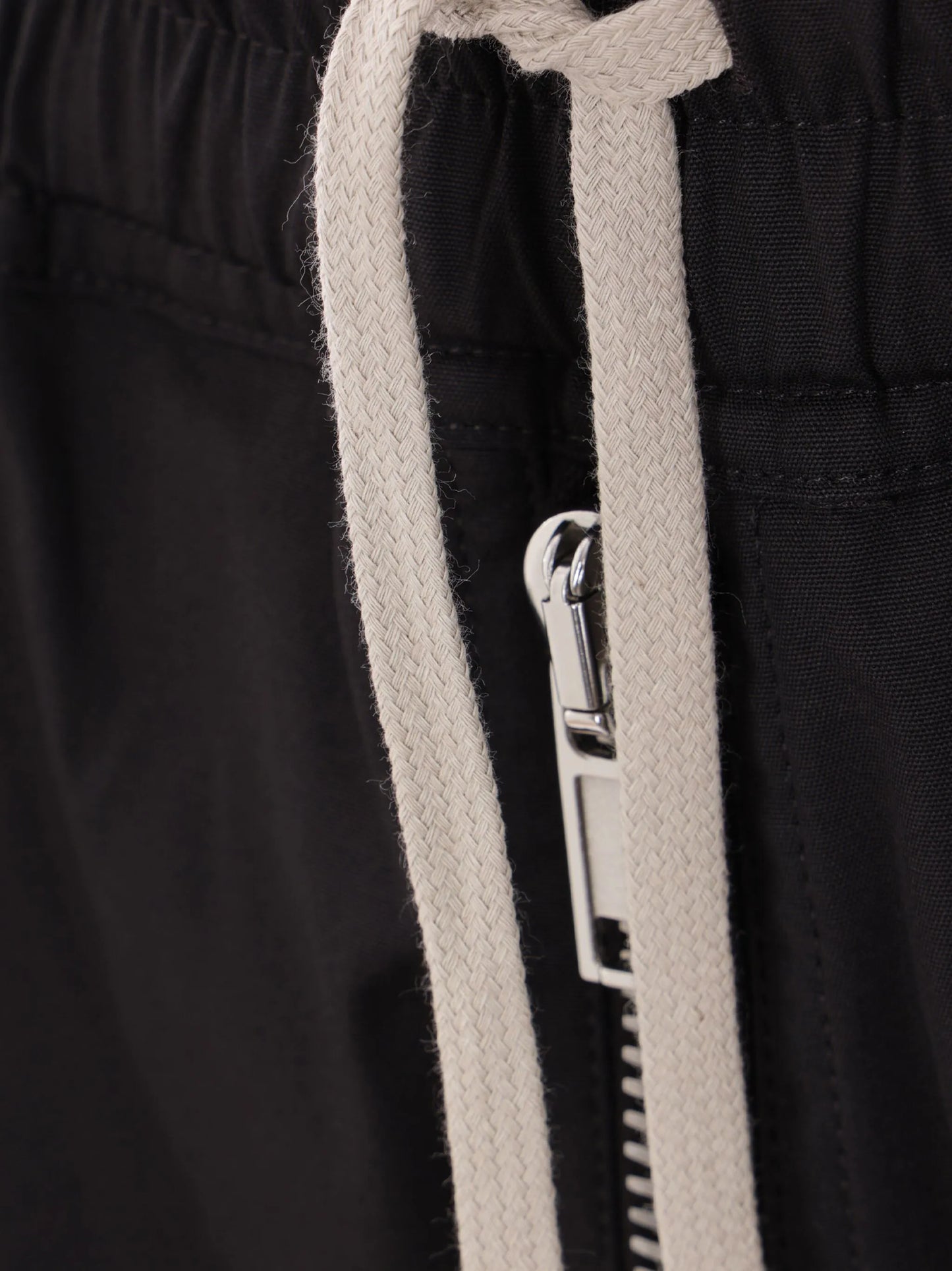 Bauhaus Bela shorts