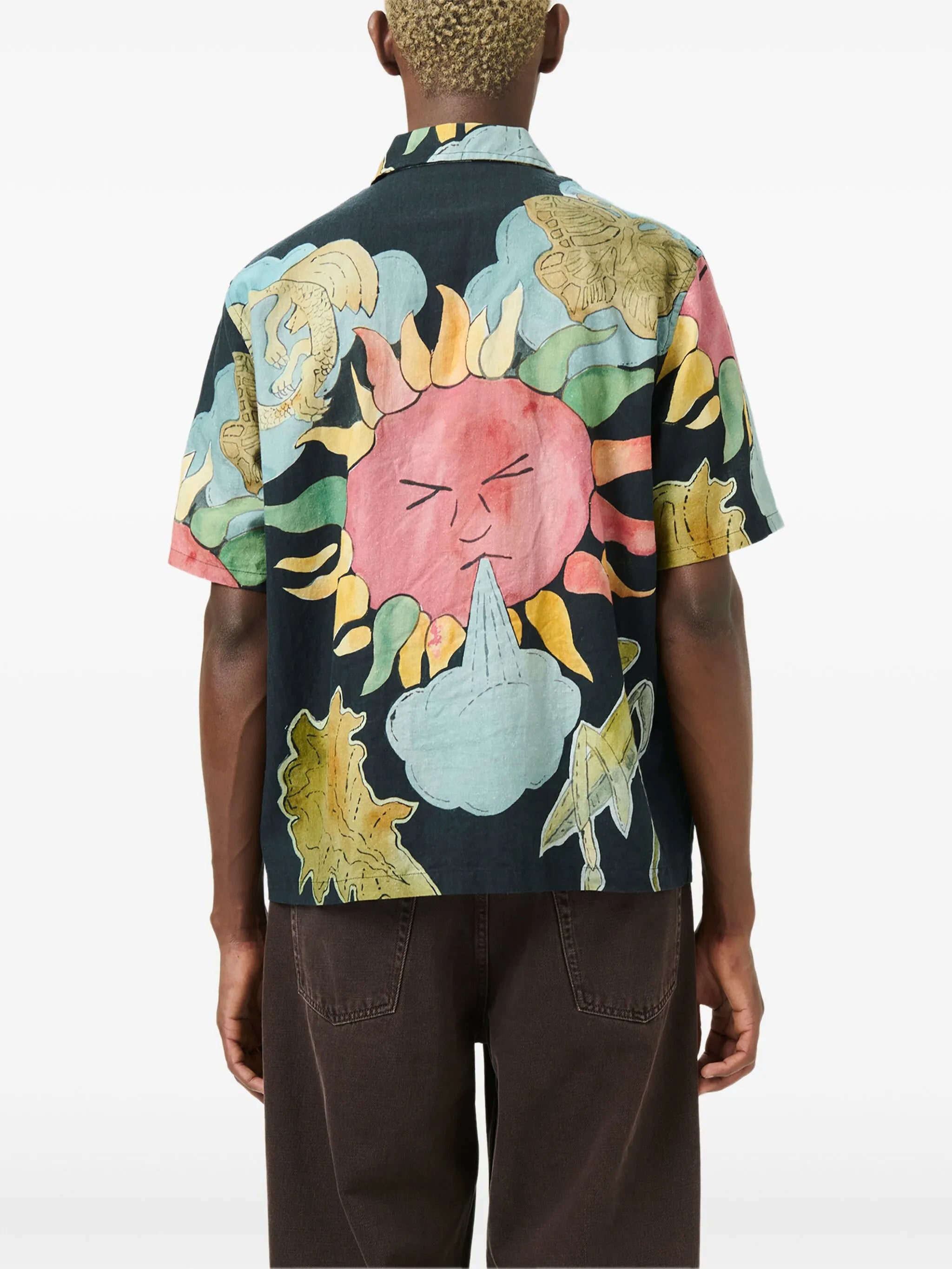 graphic-print shirt