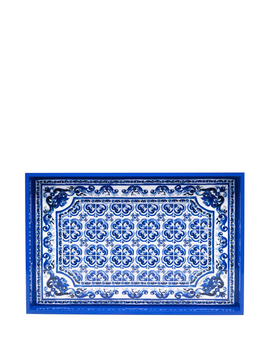 logo-engraved tray