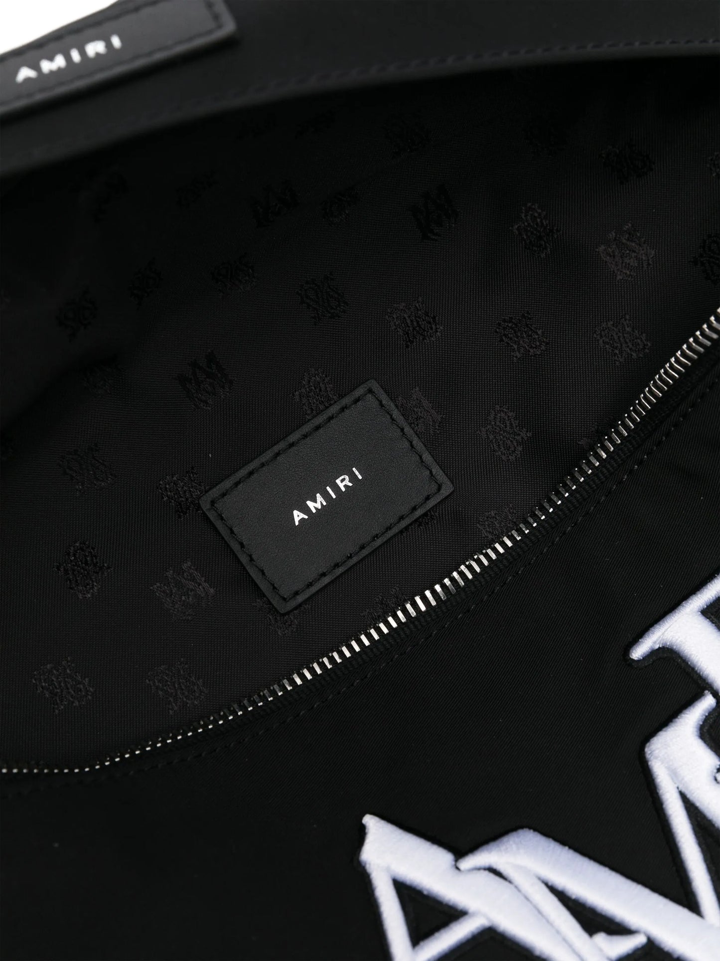Staggered belt bag