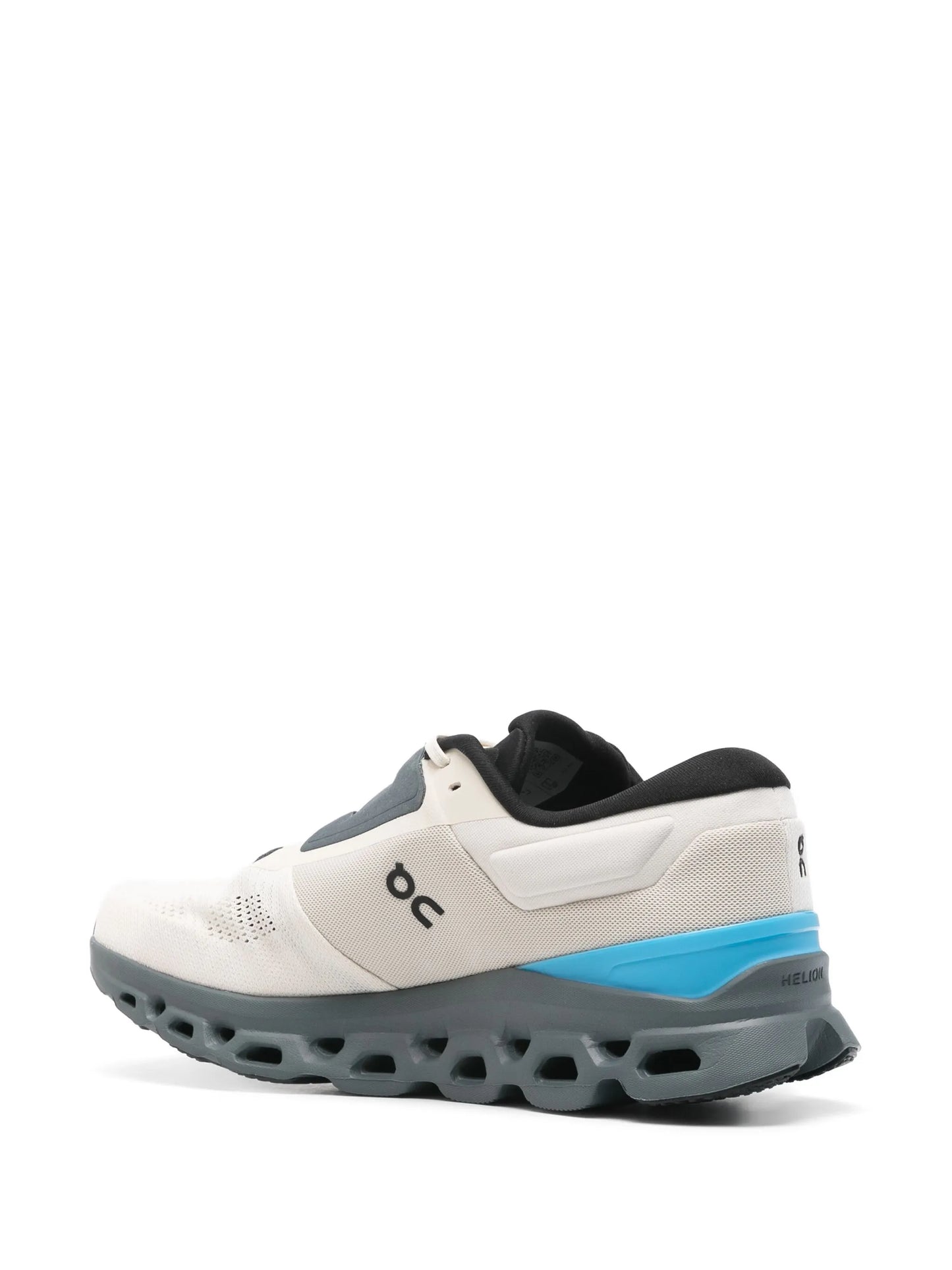 Cloudstratus 3 sneakers