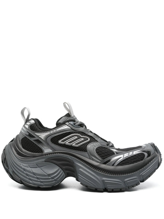 6XL sneakers