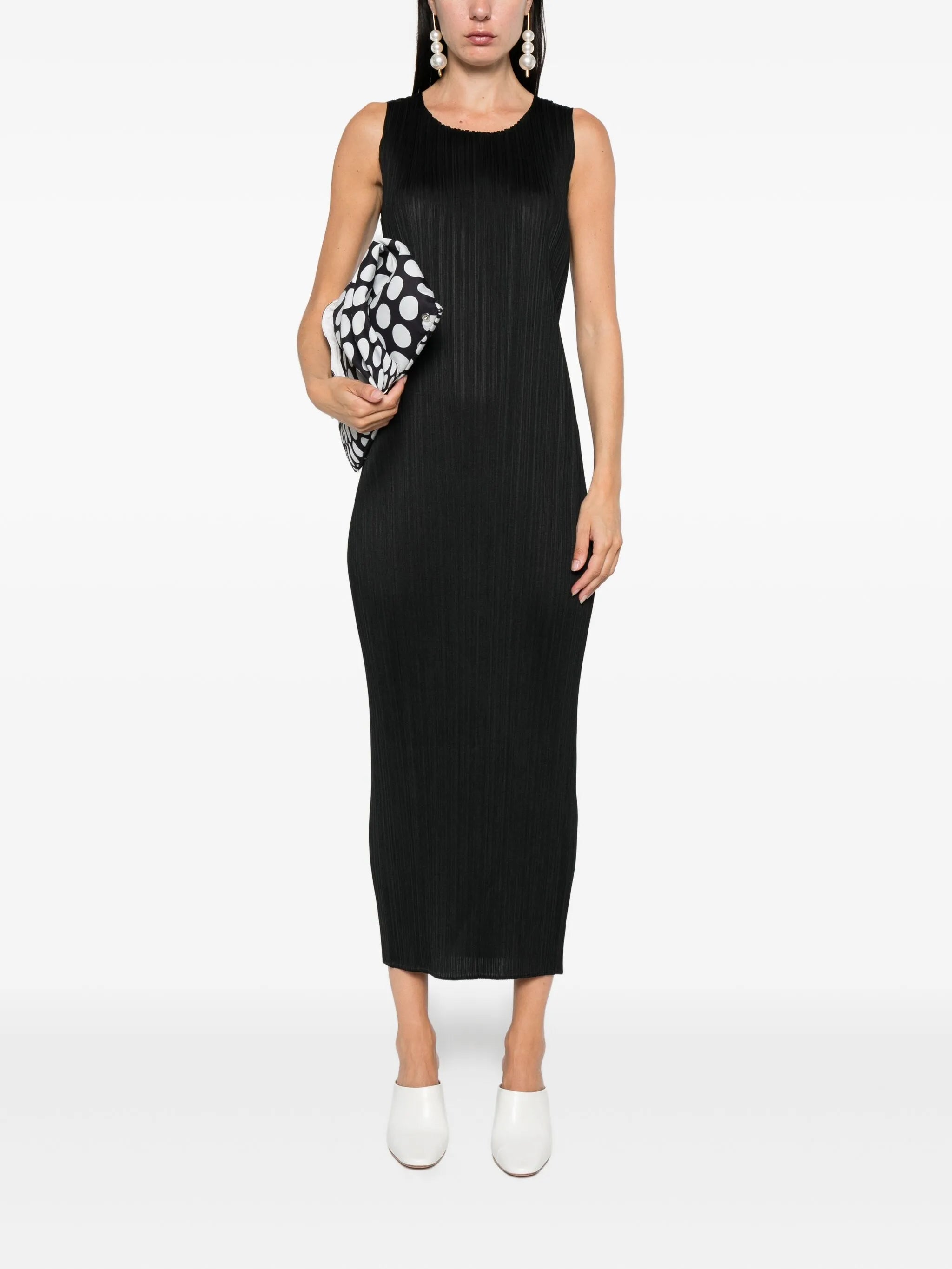pleated sleeveless midi dress