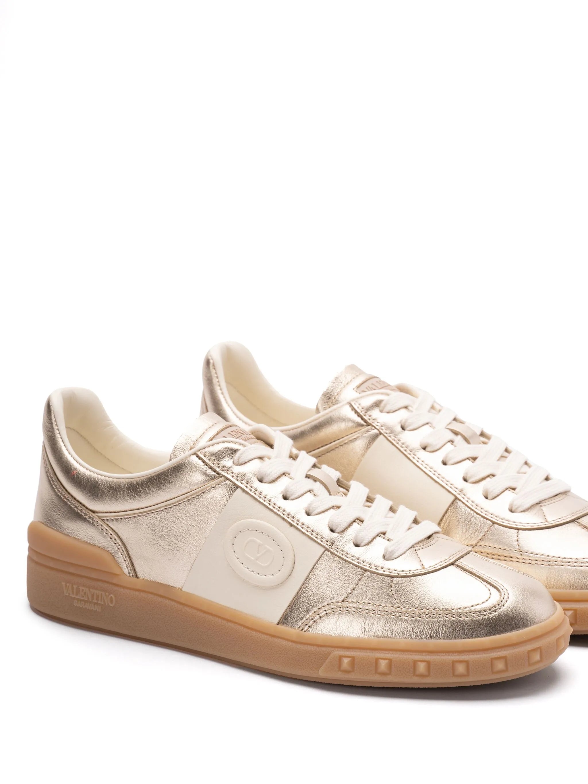 Upvillage sneakers