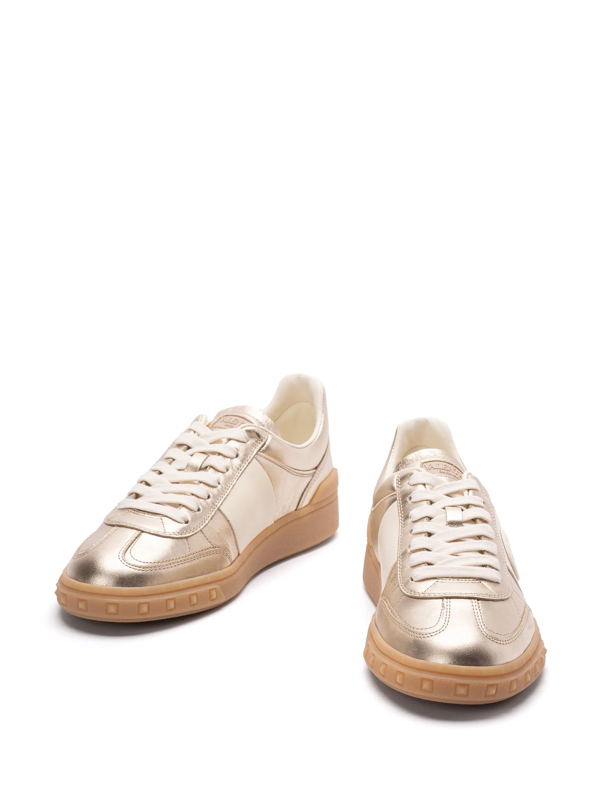 Upvillage sneakers