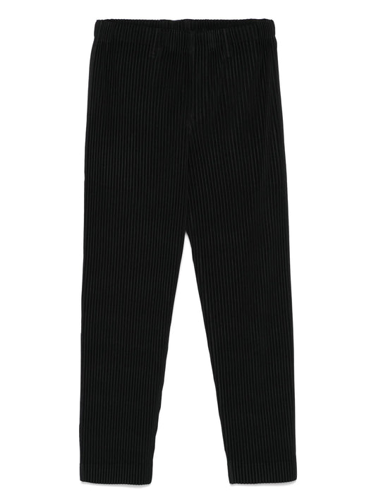 pleated trousers