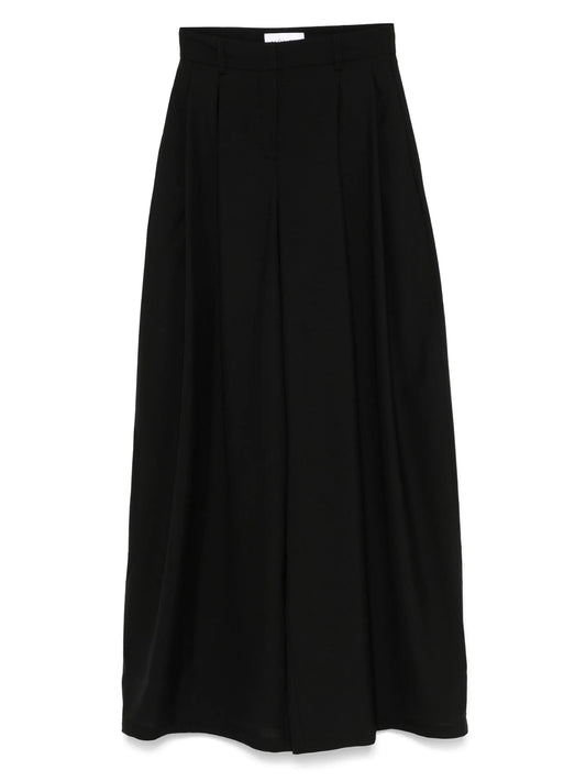 pleated trousers