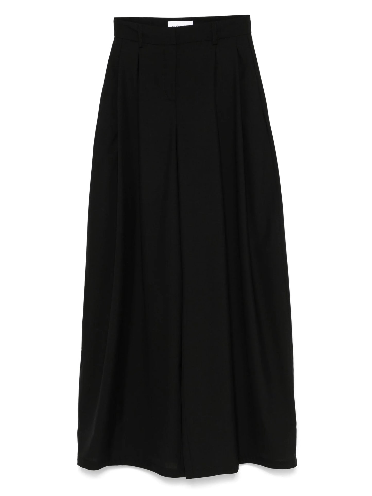 pleated trousers
