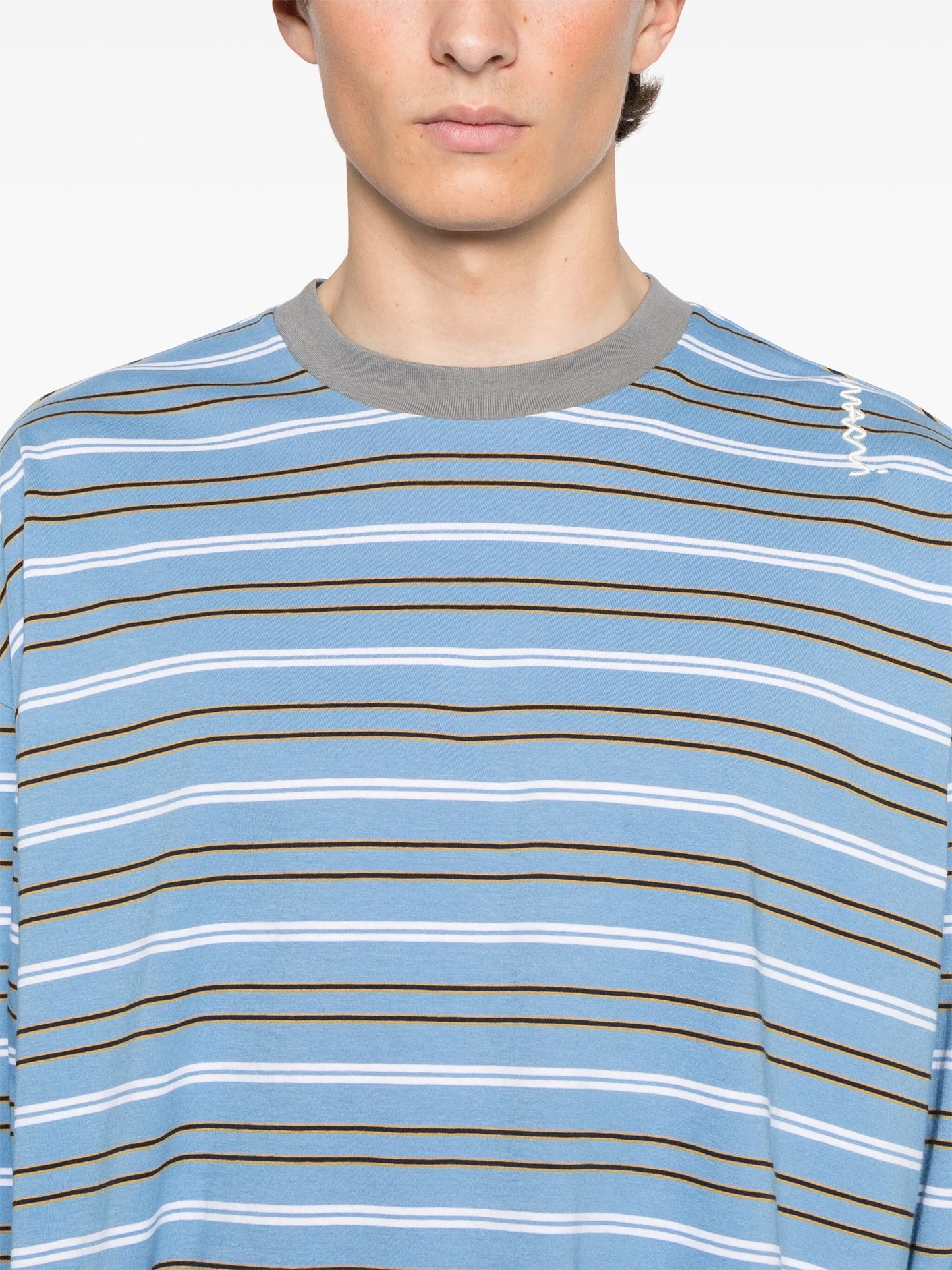 long-sleeve T-shirt
