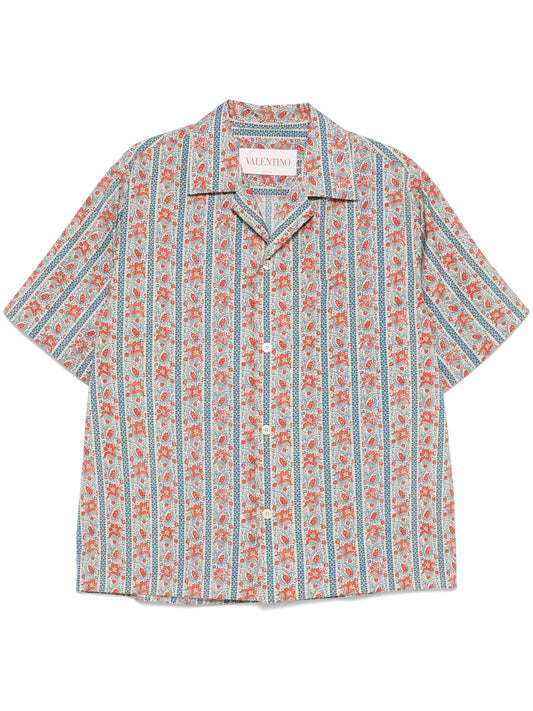 paisley-print shirt