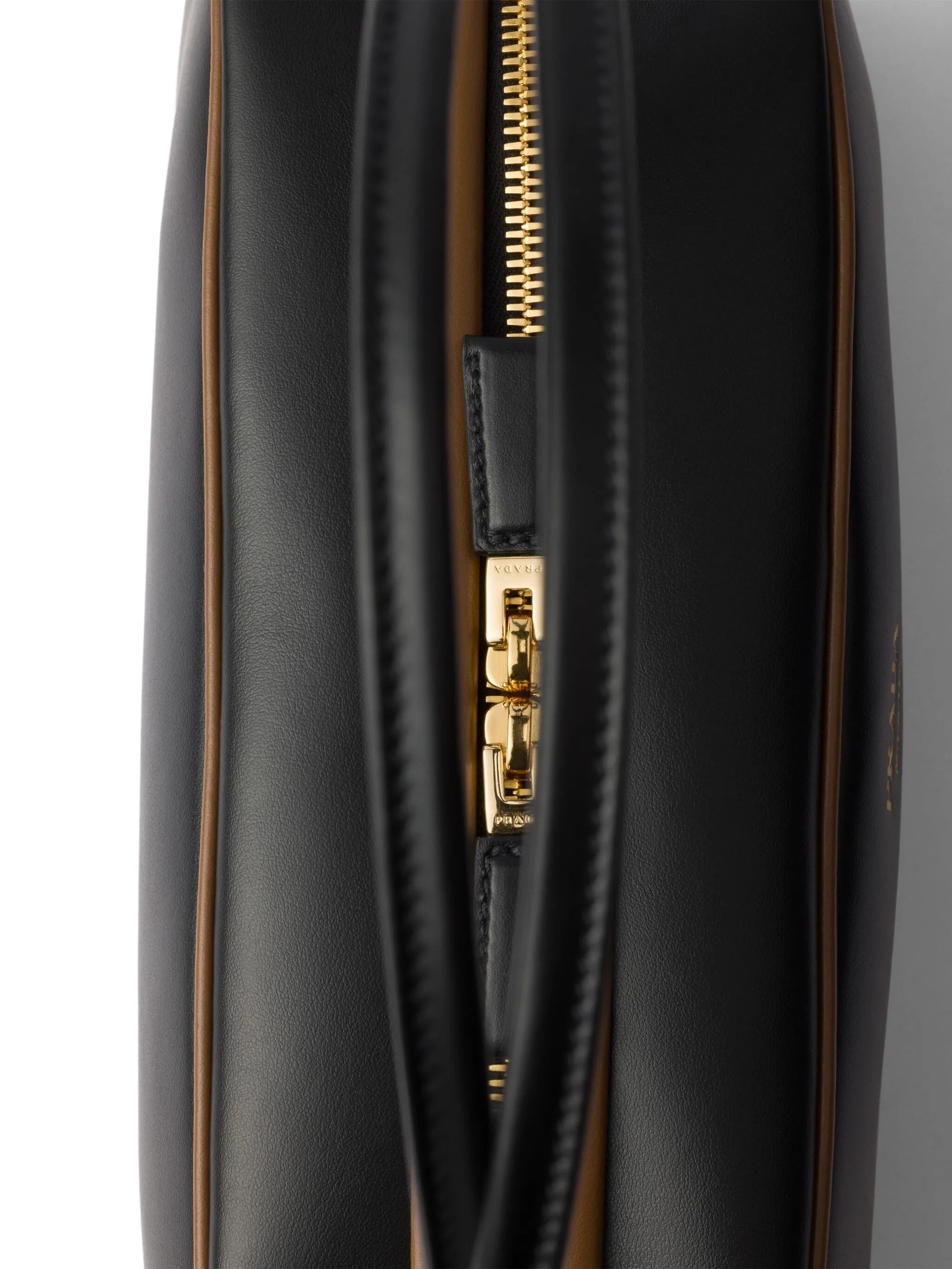 Swing shoulder bag