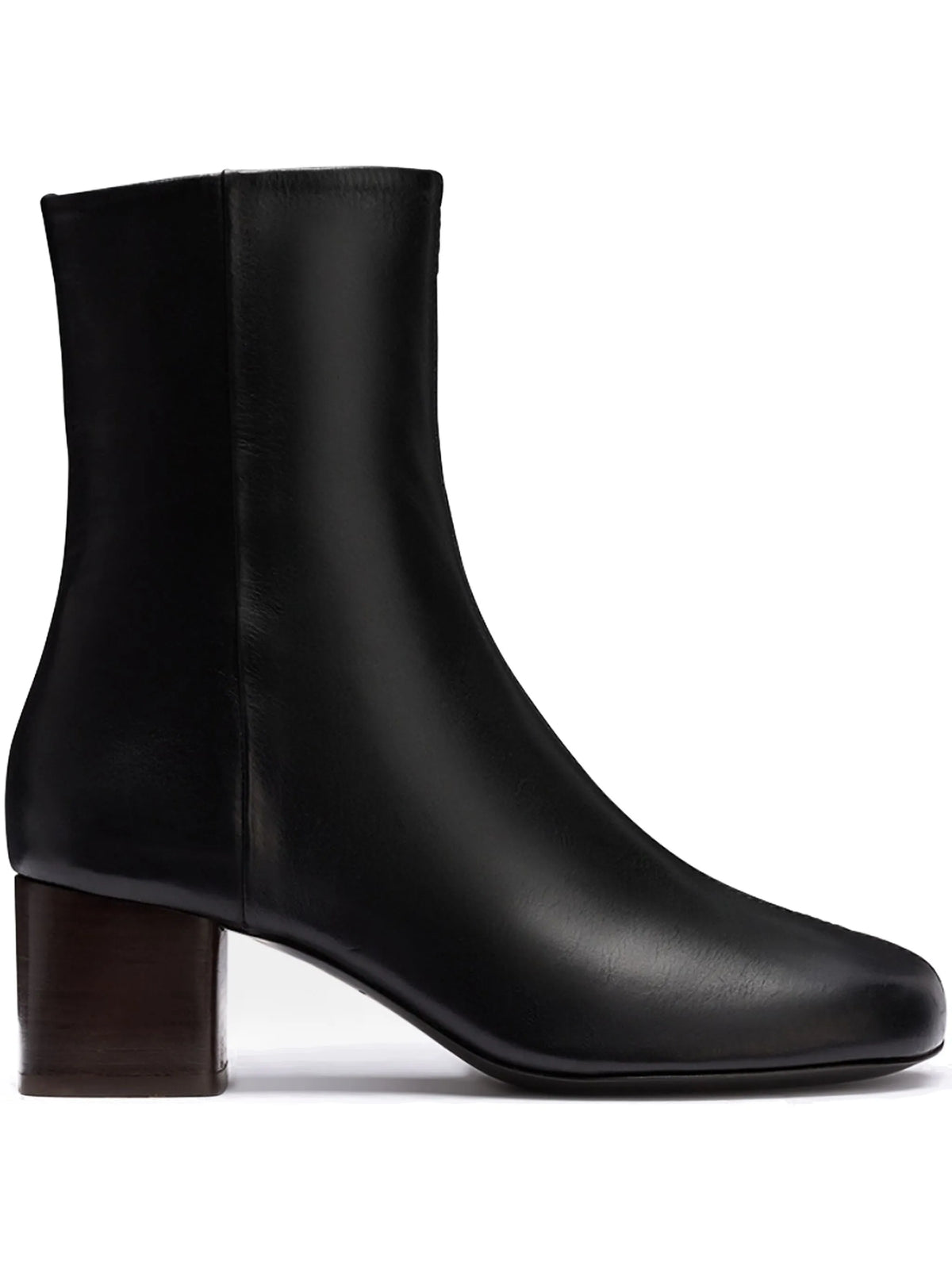 Anatomic boots