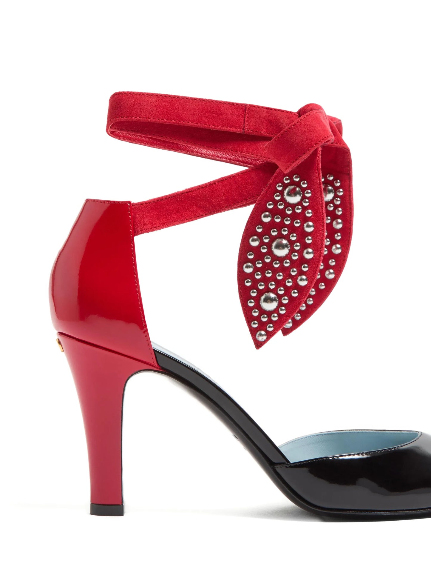 Foliefoliage tie-fastening pumps