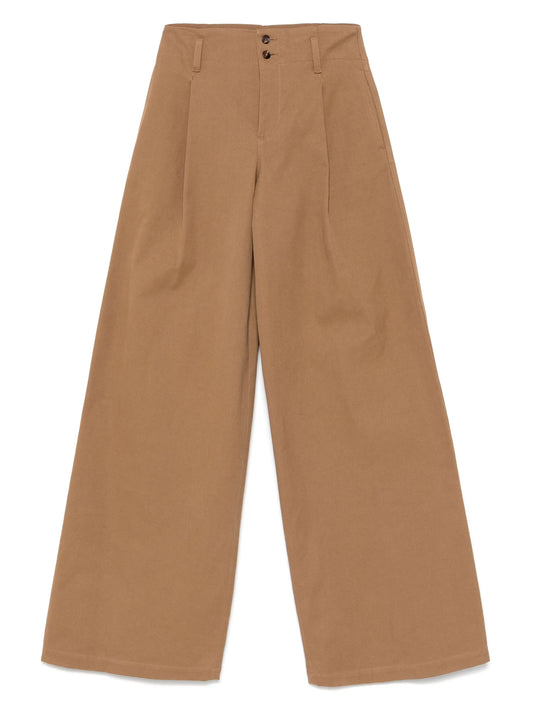 buttoned trousers