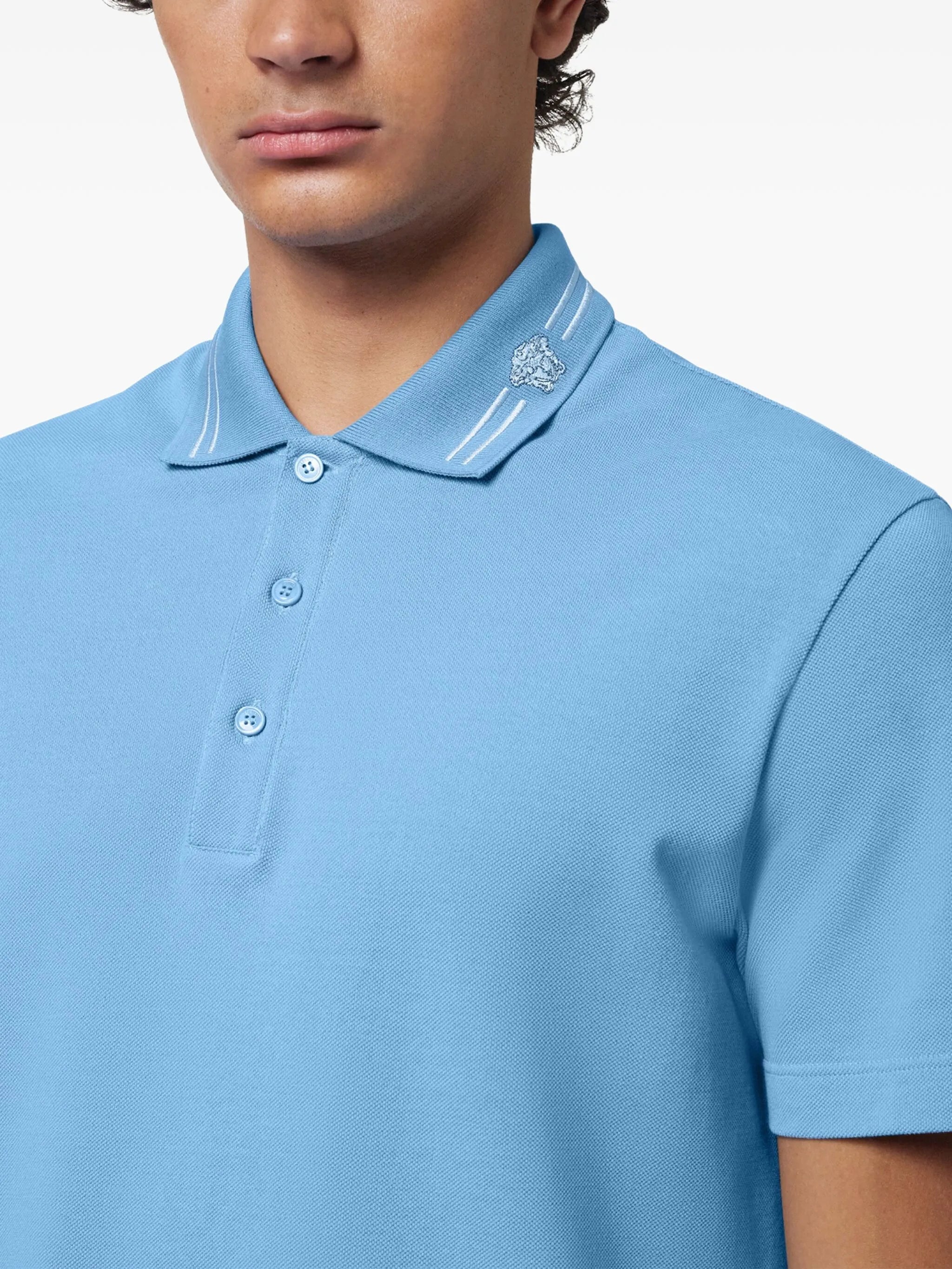 Medusa-embroidered polo shirt