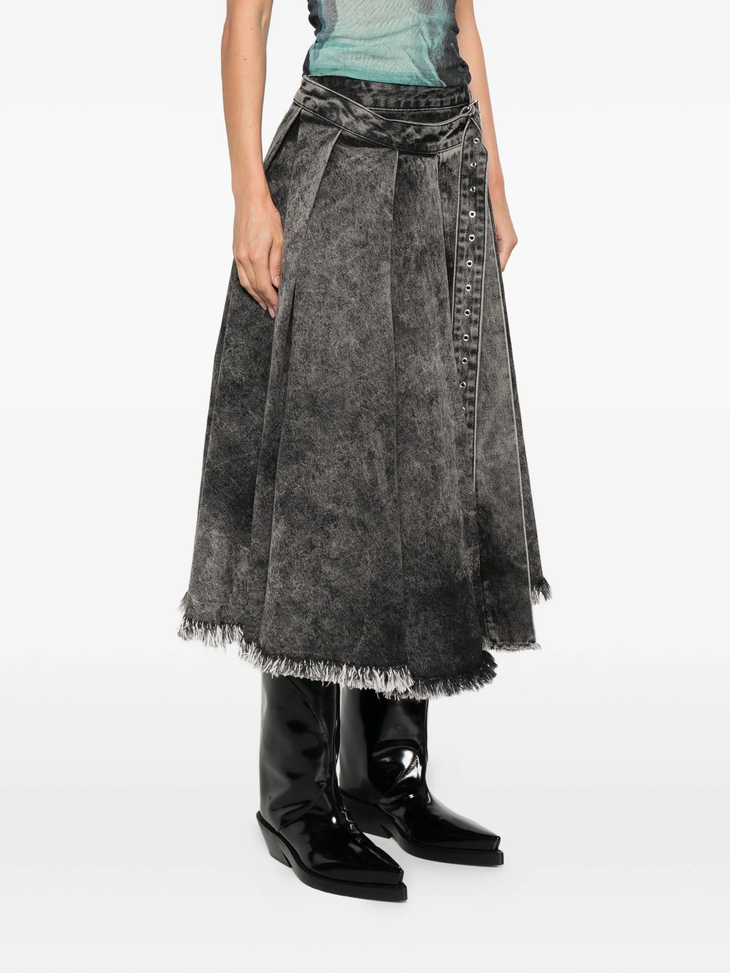 belted denim skirt
