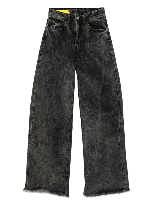 high-waisted boyfriend jeans